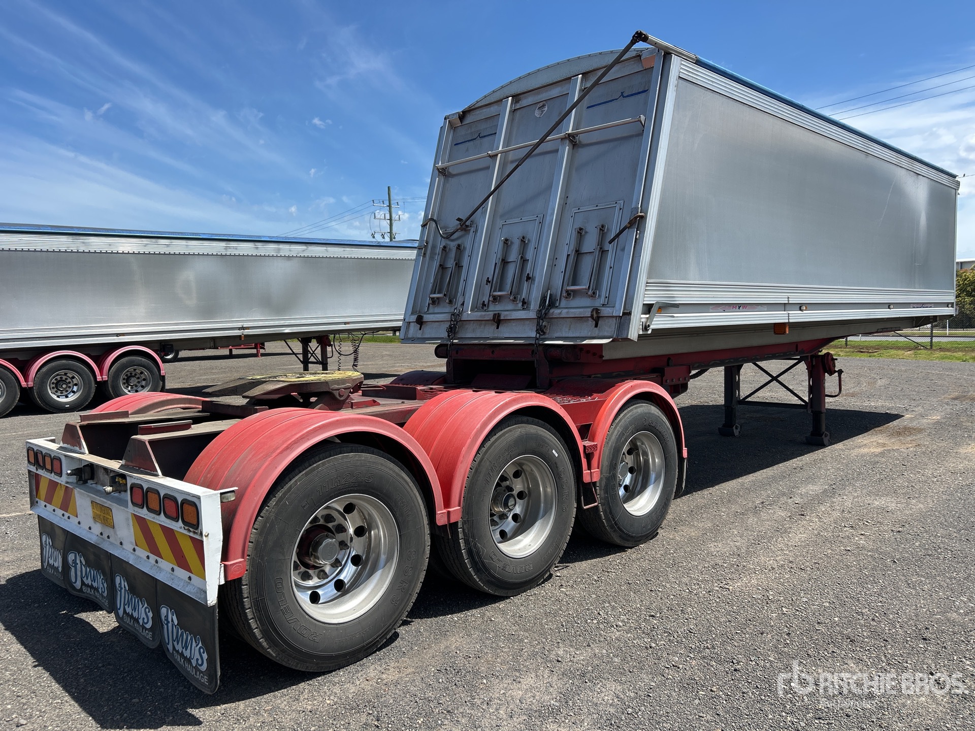 General Appearance with Bild, Ecke hinten links