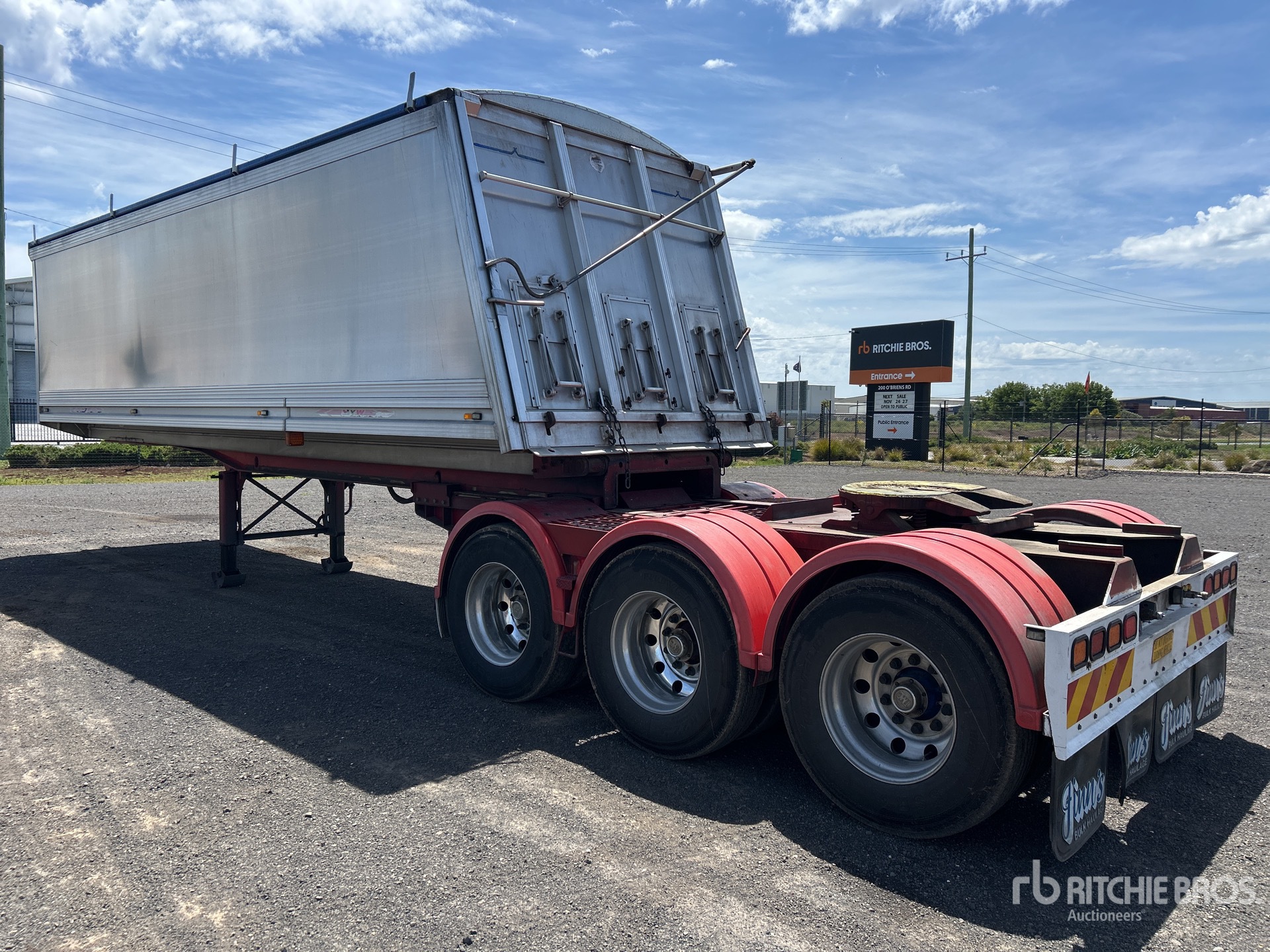 General Appearance with Bild, Ecke hinten rechts