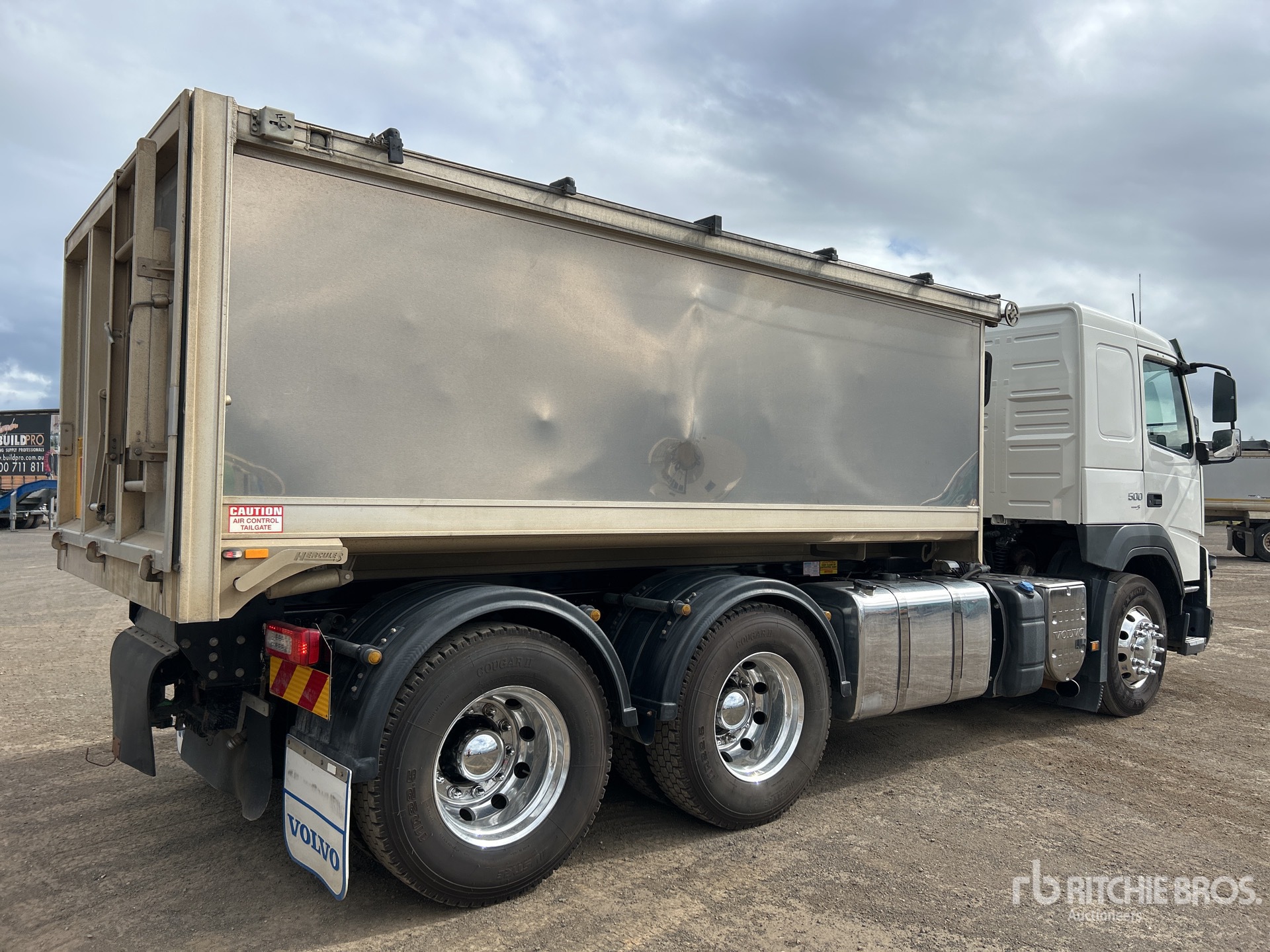 General Appearance with Bild, Ecke hinten links