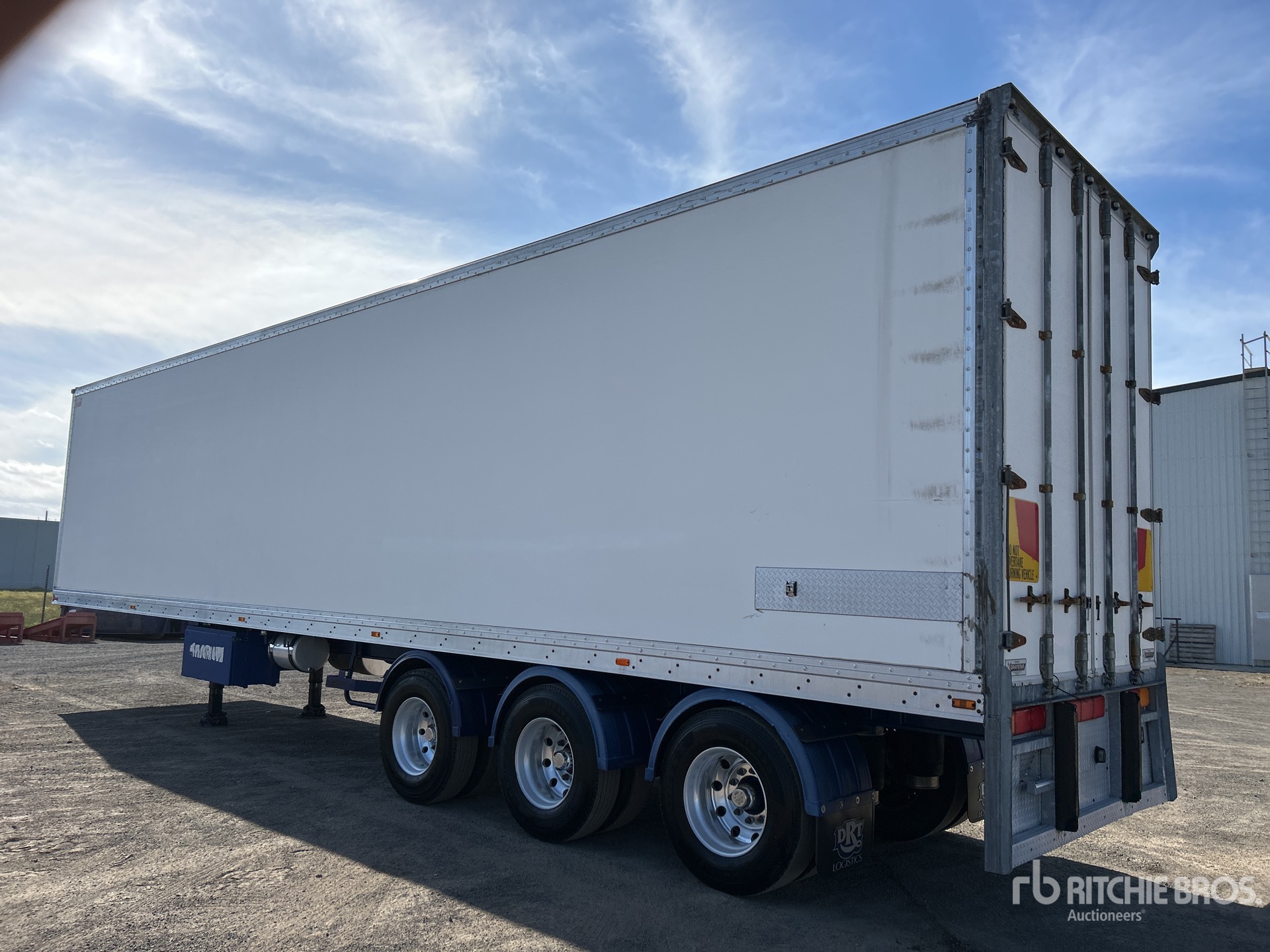 General Appearance with Foto, angolo anteriore sinistro