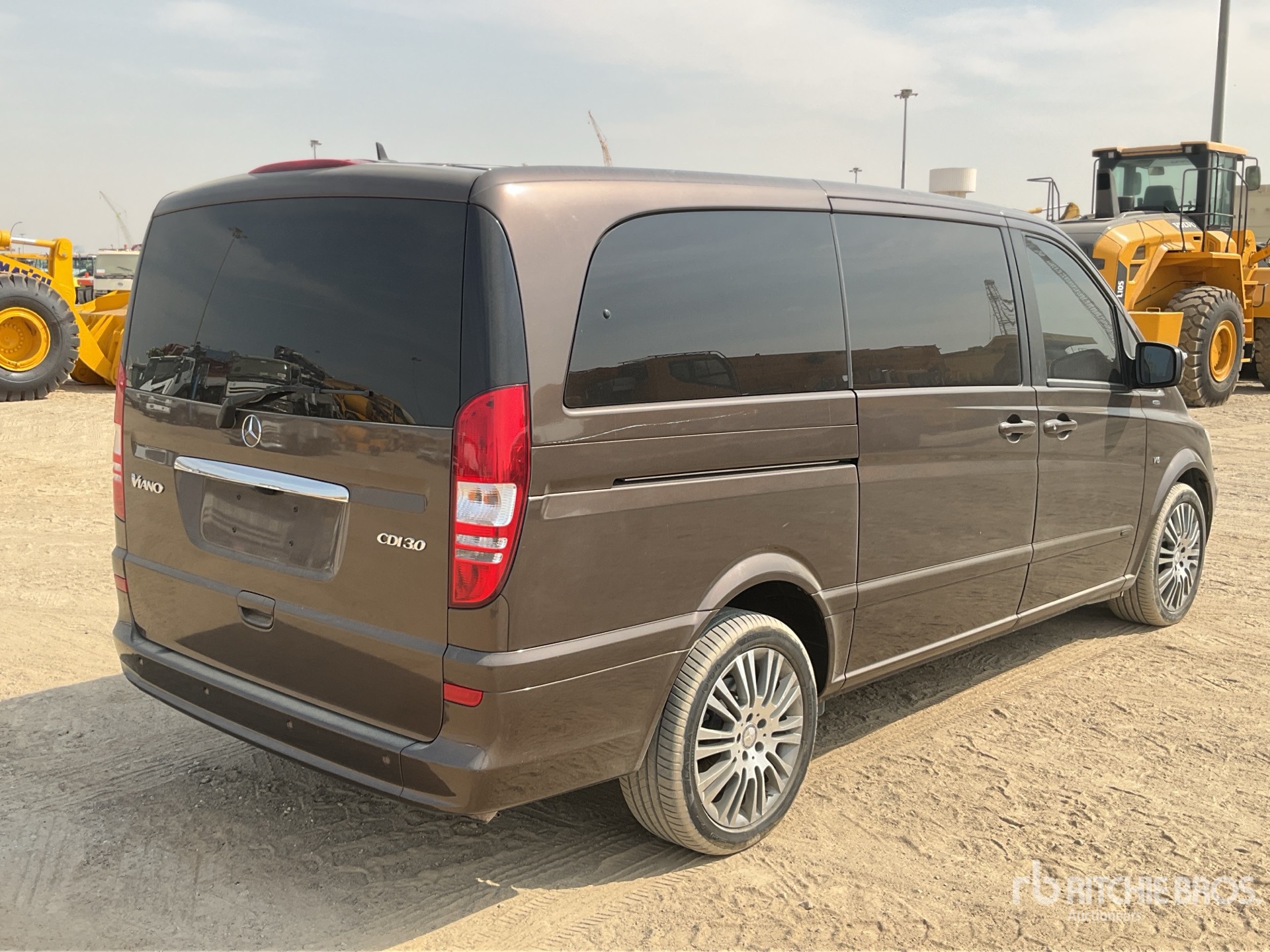 General Appearance with Bild, Ecke hinten rechts