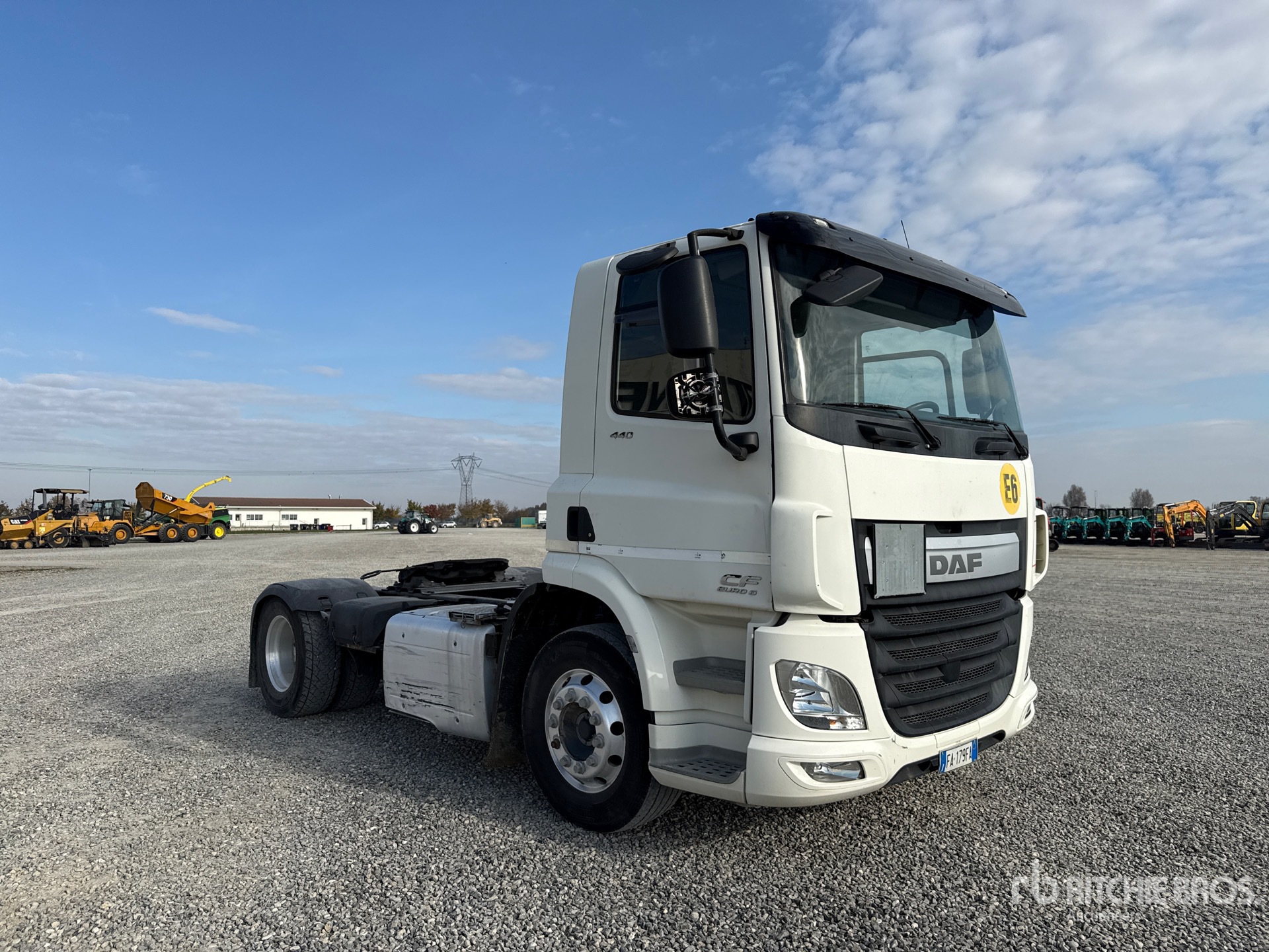 General Appearance with Imagen: esquina delantera derecha