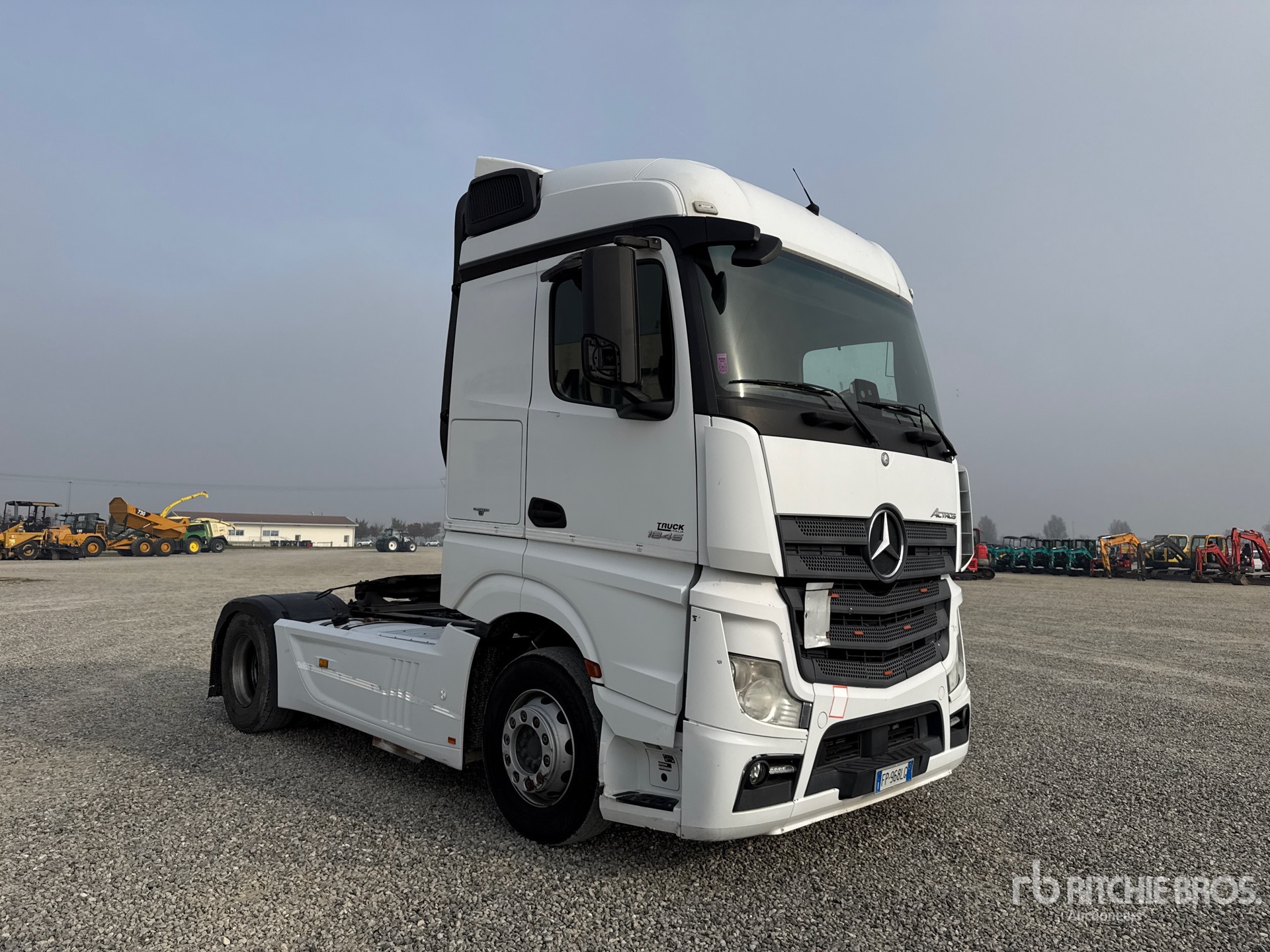 General Appearance with Bild, Ecke vorne rechts