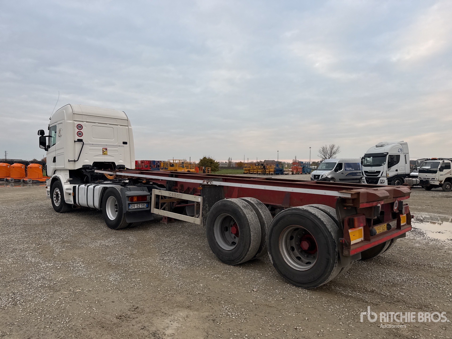 Aspect général with Image, coin arrière gauche