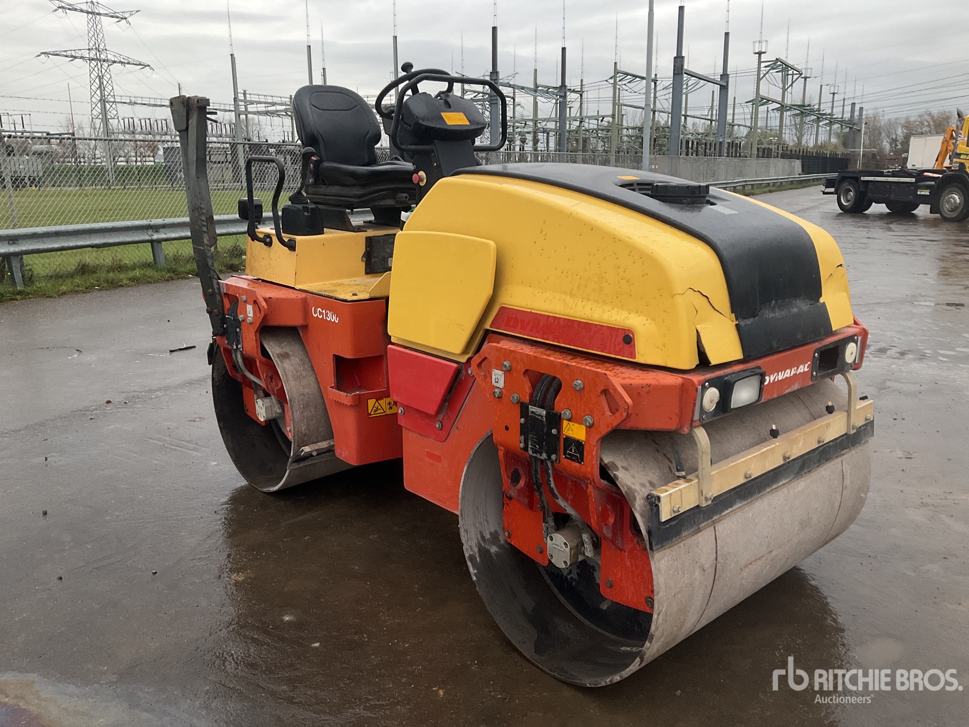 General Appearance with Image, coin avant droit