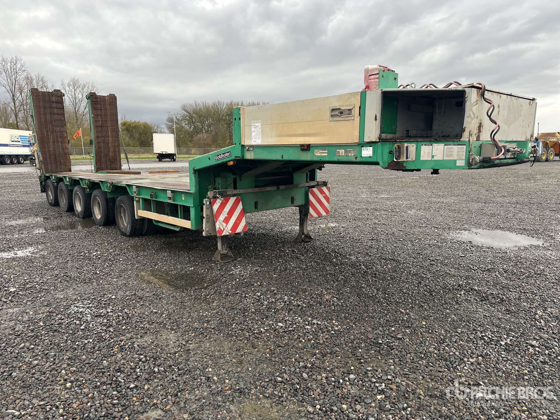 Aspect général with Image, coin avant droit