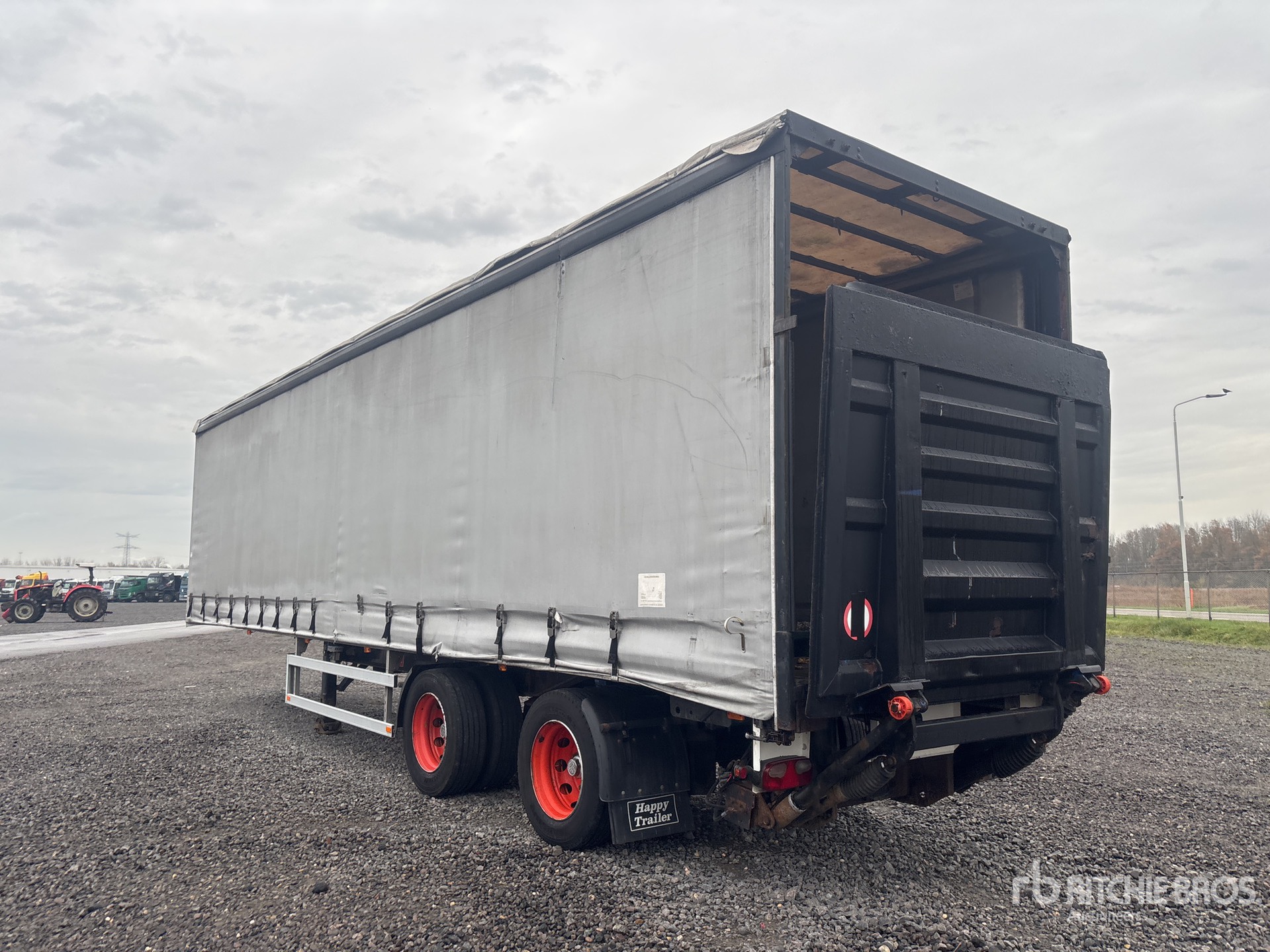 General Appearance with Bild, Ecke hinten links