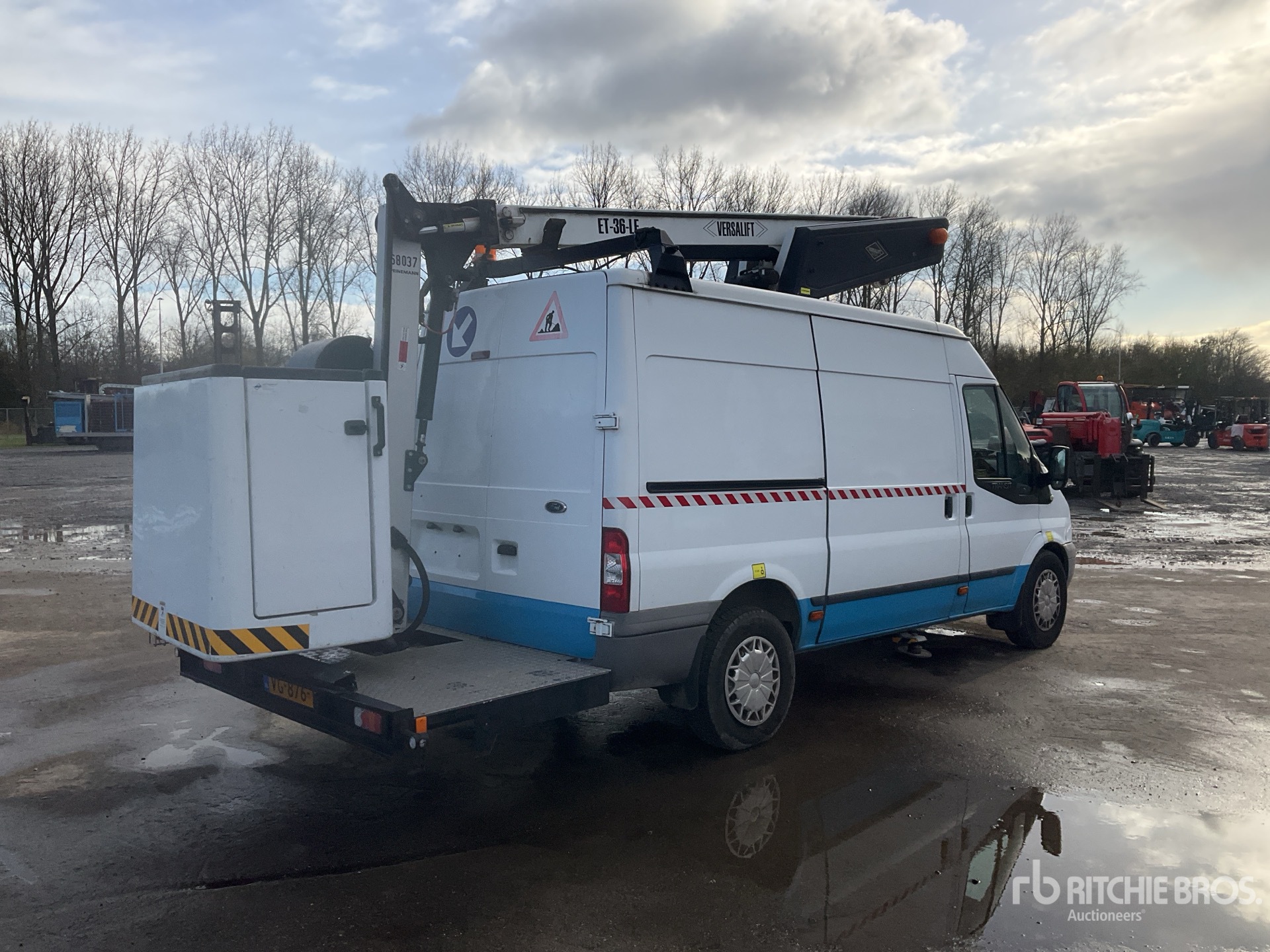 General Appearance with Picture, Right Rear Corner