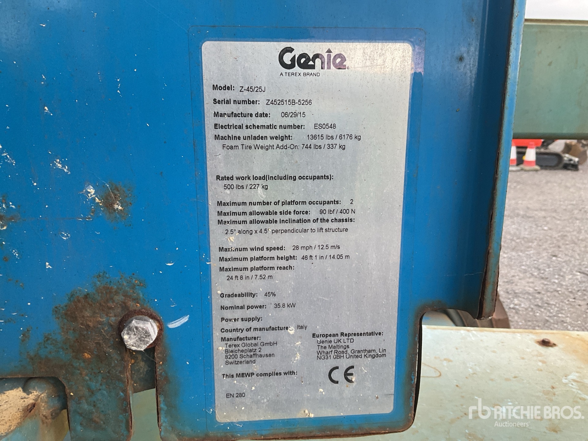 General Appearance with Numéro de série/Numéro d'identification du véhicule automobile