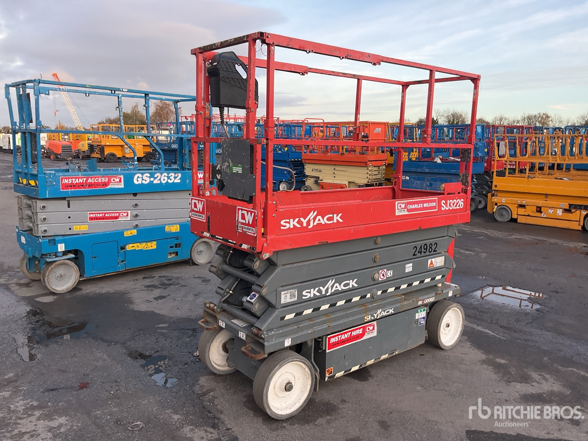 General Appearance with Picture, Left Front Corner