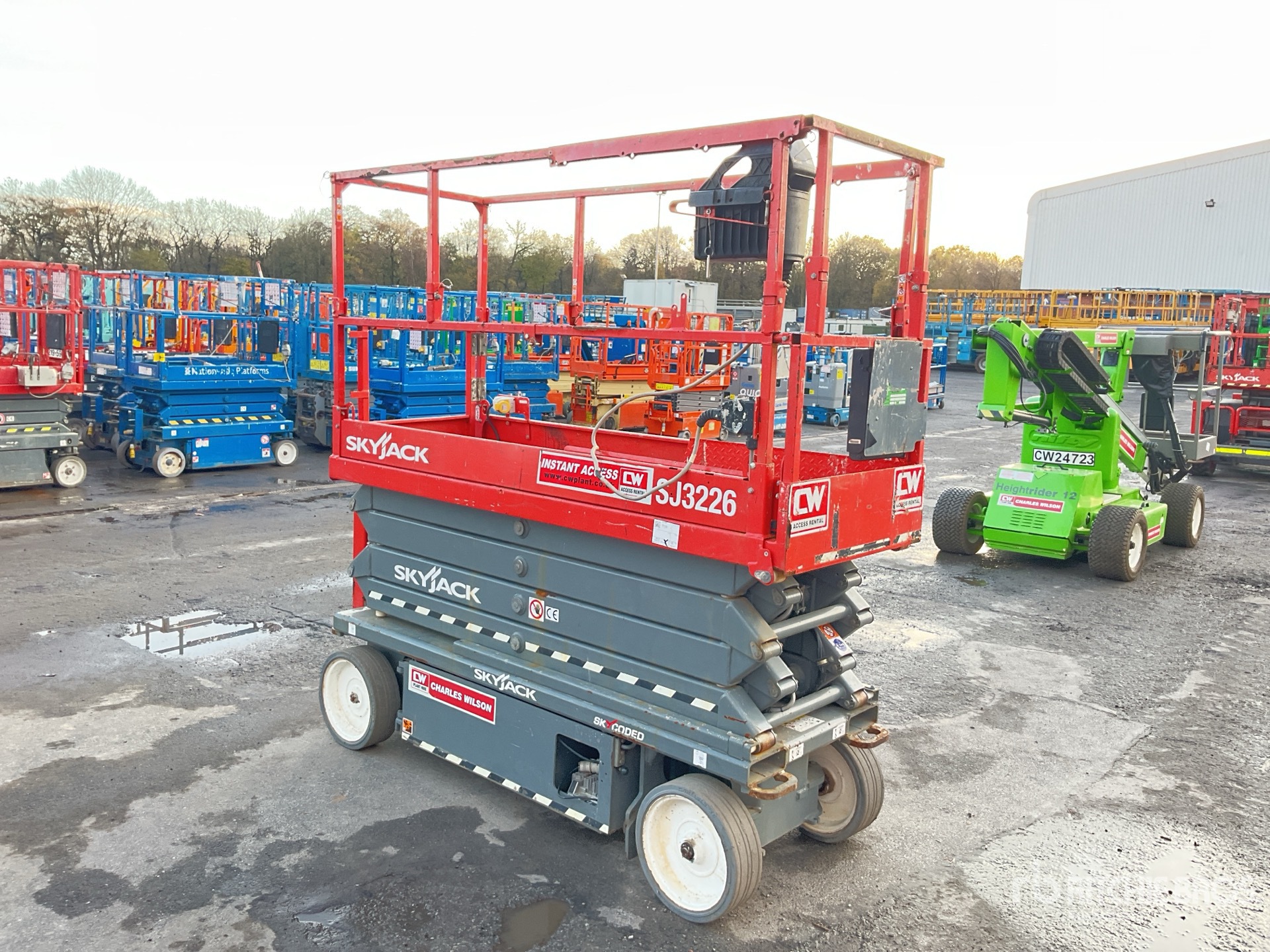 General Appearance with Picture, Right Front Corner