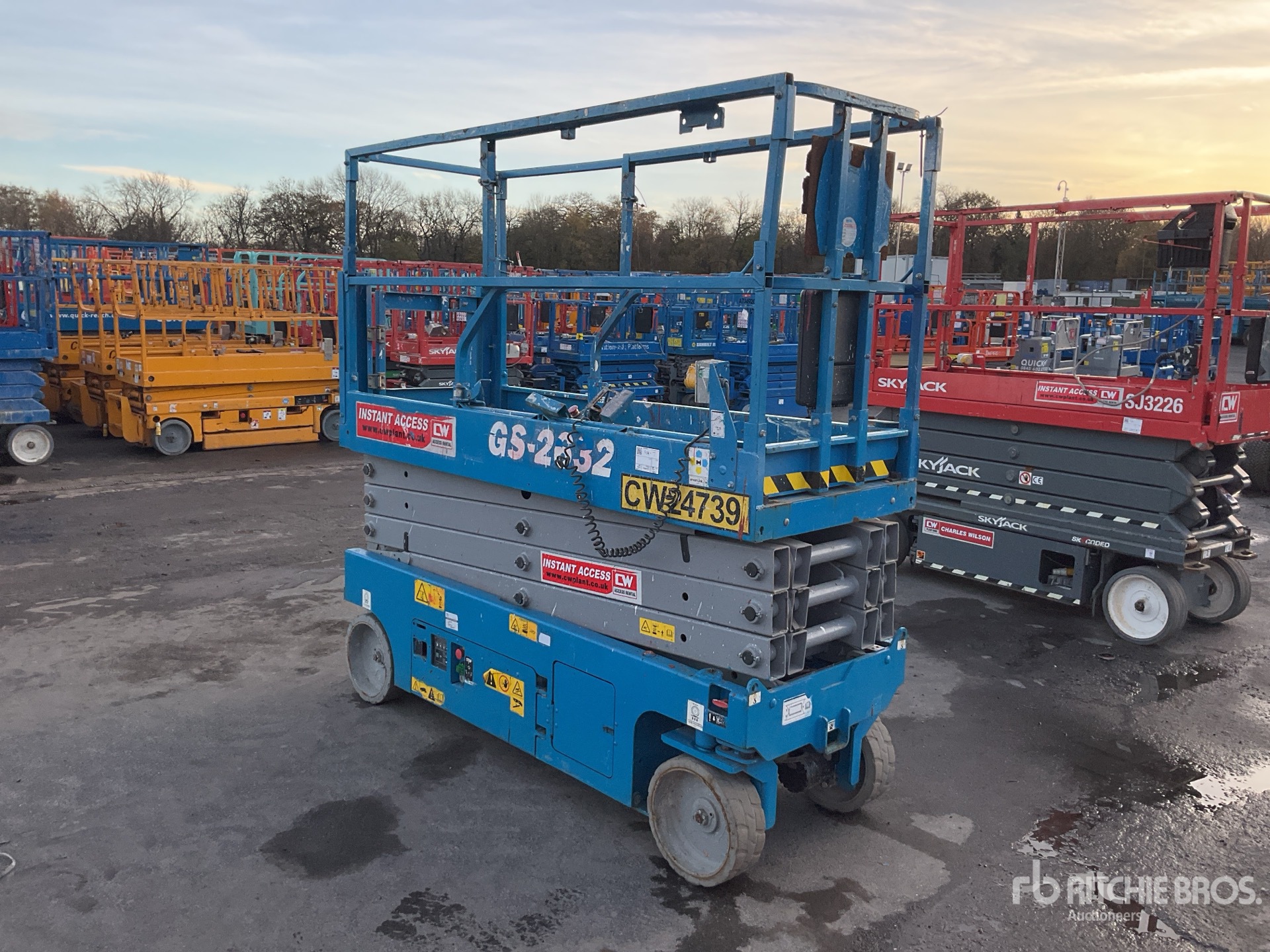 General Appearance with Picture, Right Front Corner