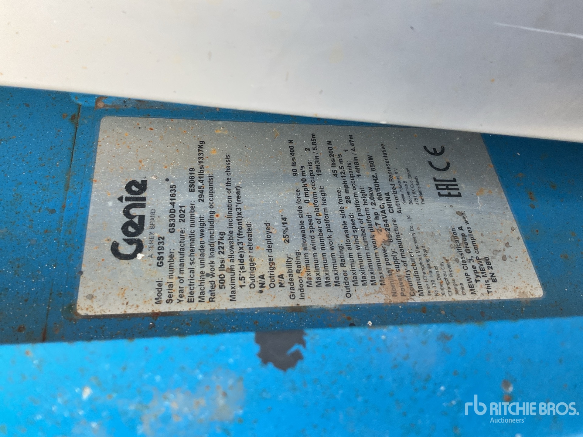 General Appearance with Seriennummer / FIN