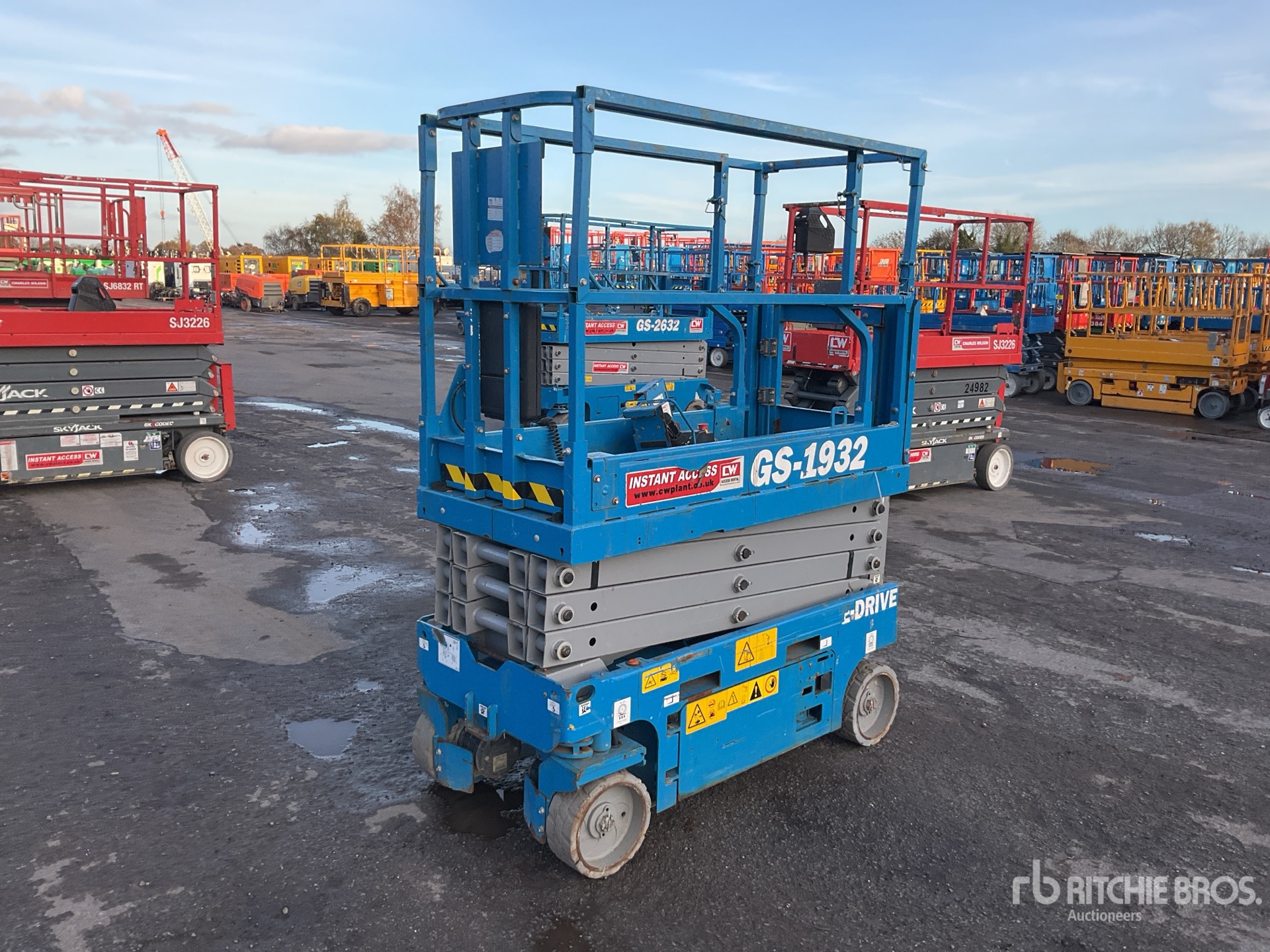 General Appearance with Bild, Ecke vorne links