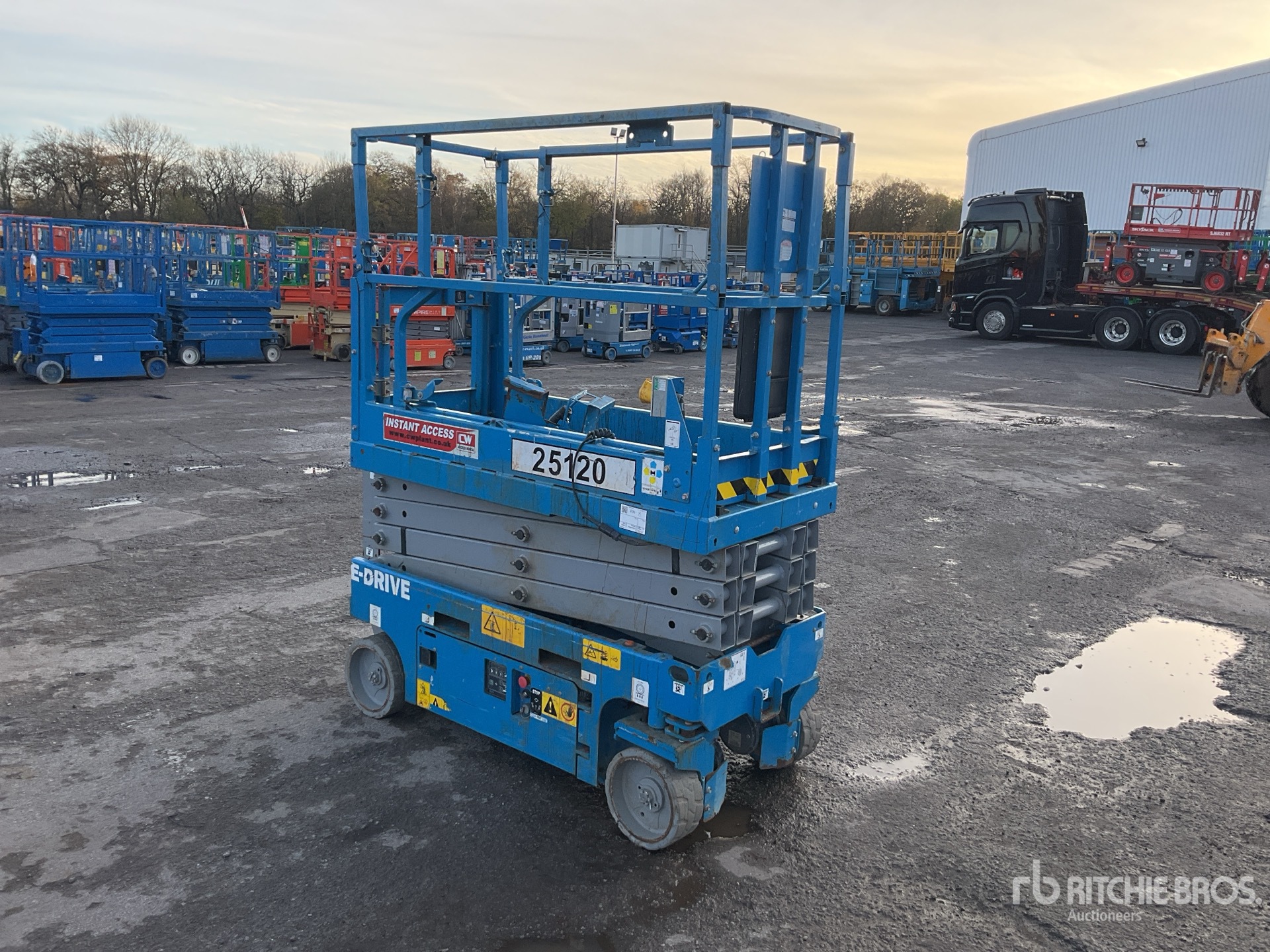 General Appearance with Bild, Ecke vorne rechts