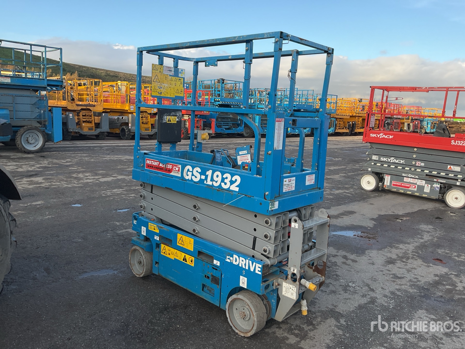 General Appearance with Bild, Ecke hinten links