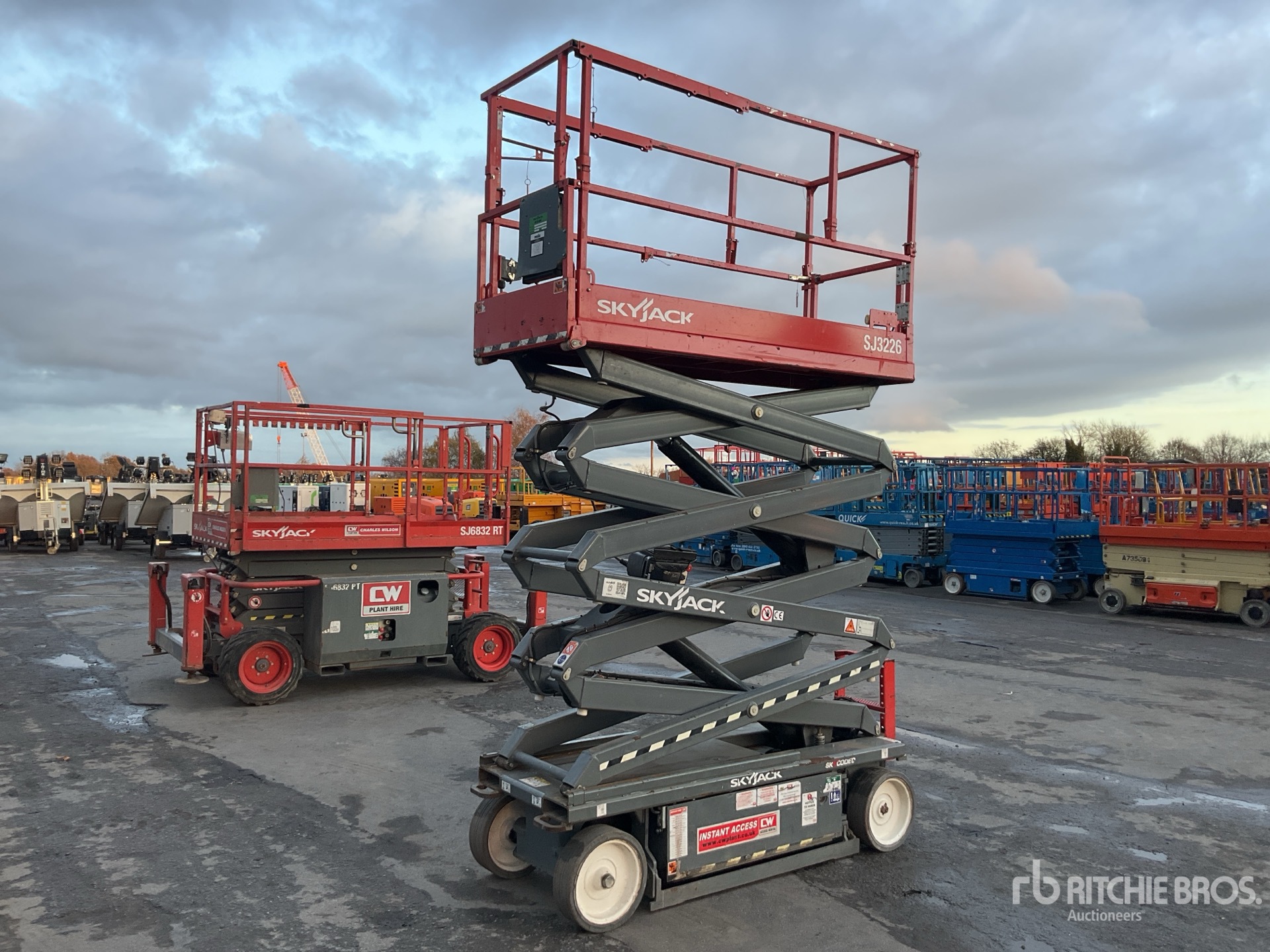 General Appearance with Featured Photo