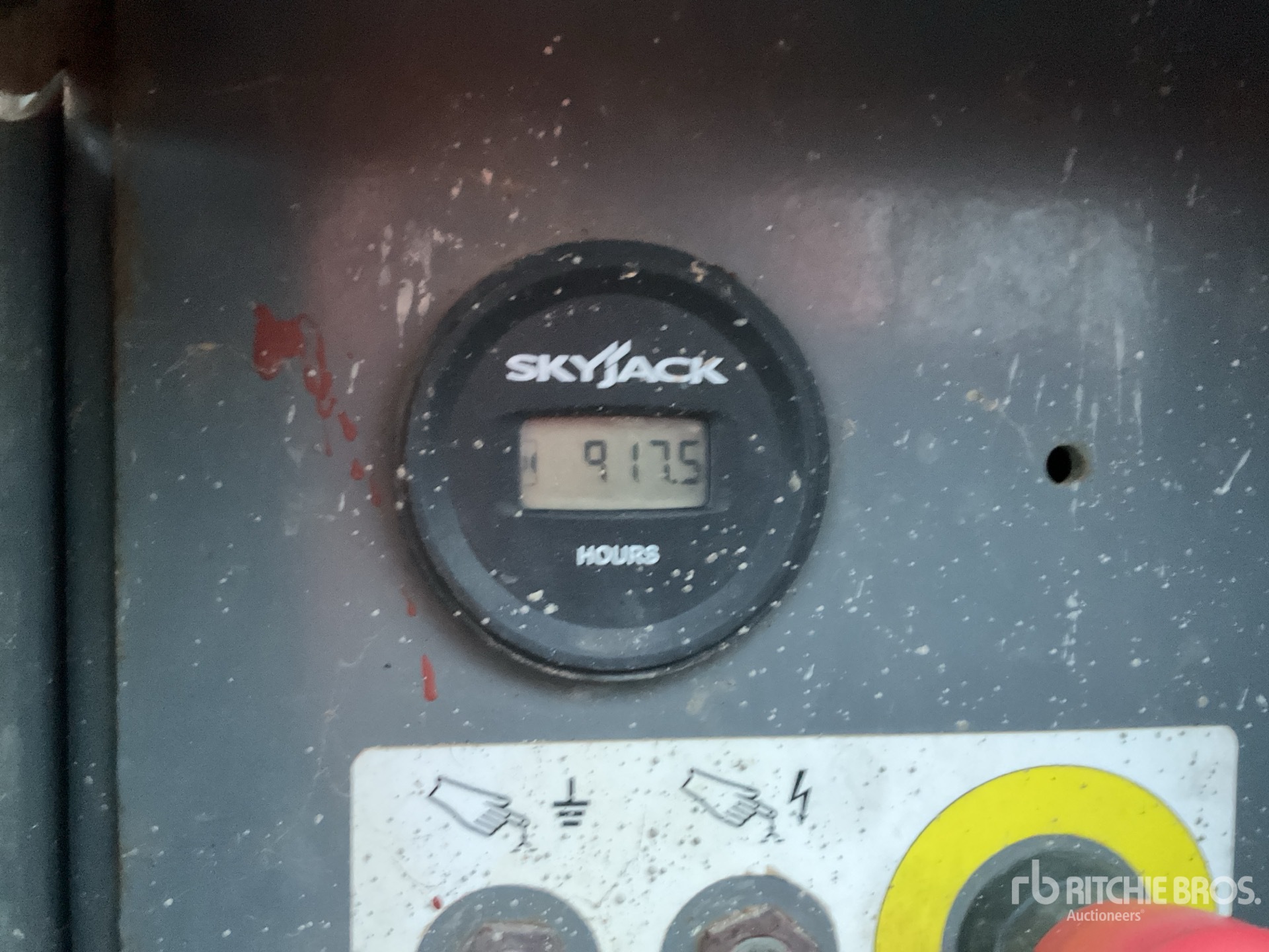 General Appearance with Horímetro / Odómetro