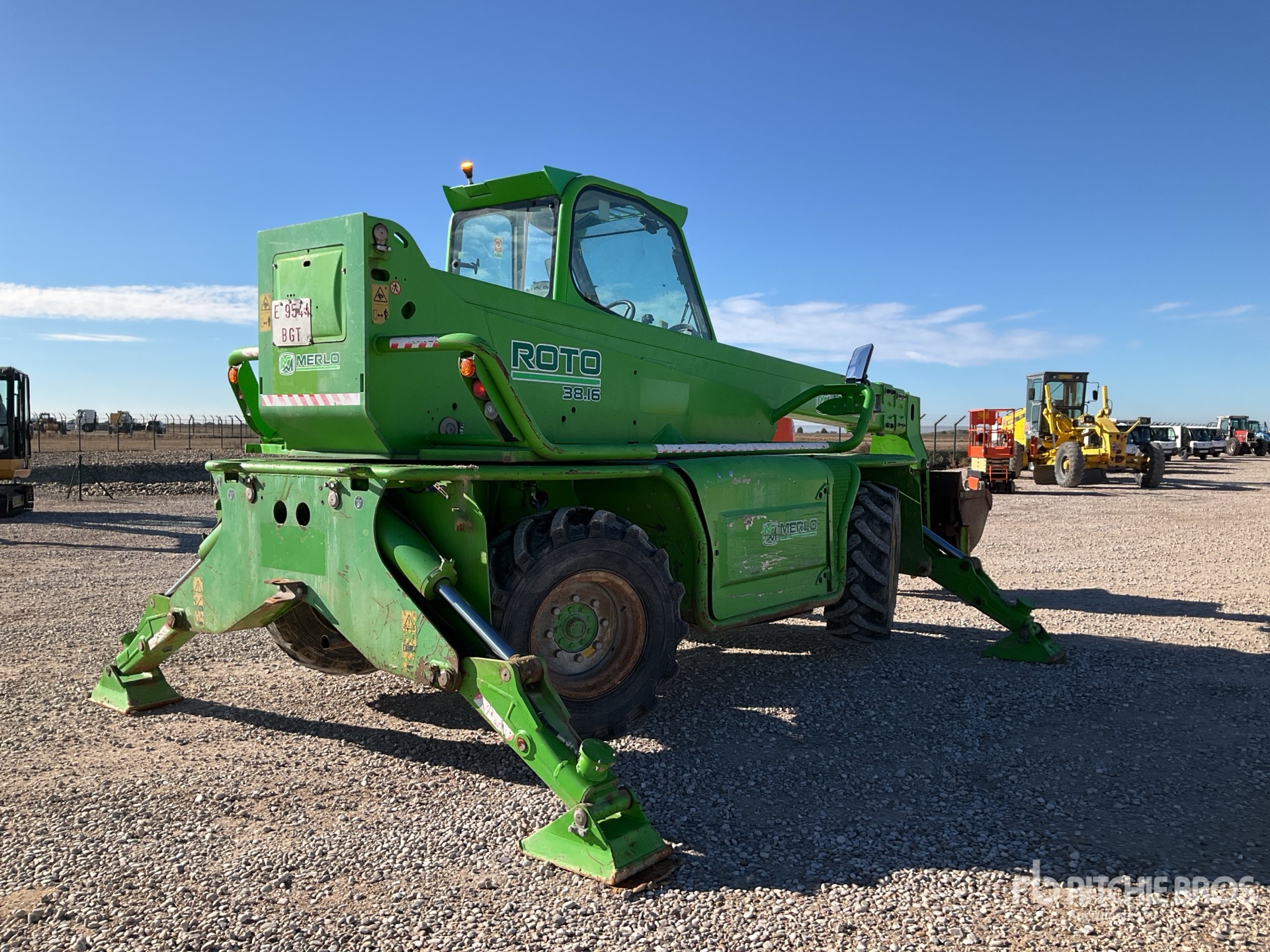 General Appearance with Bild, Ecke hinten rechts