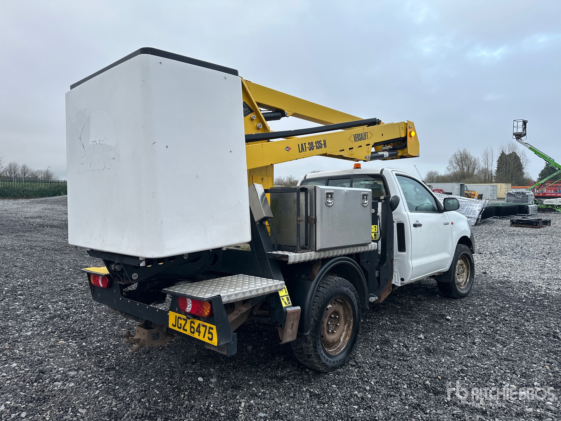 General Appearance with Picture, Right Rear Corner