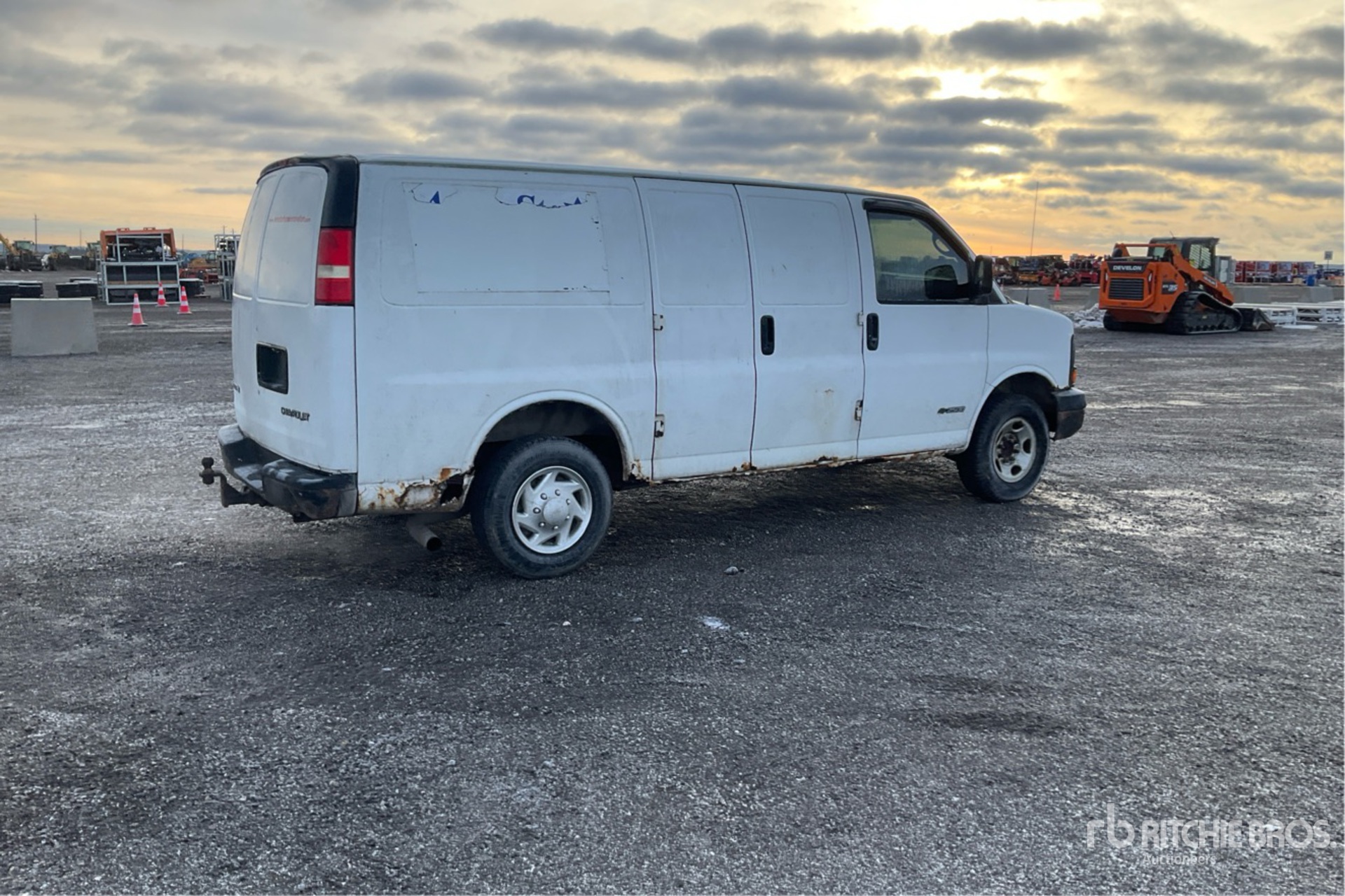 General Appearance with Foto, angolo anteriore sinistro