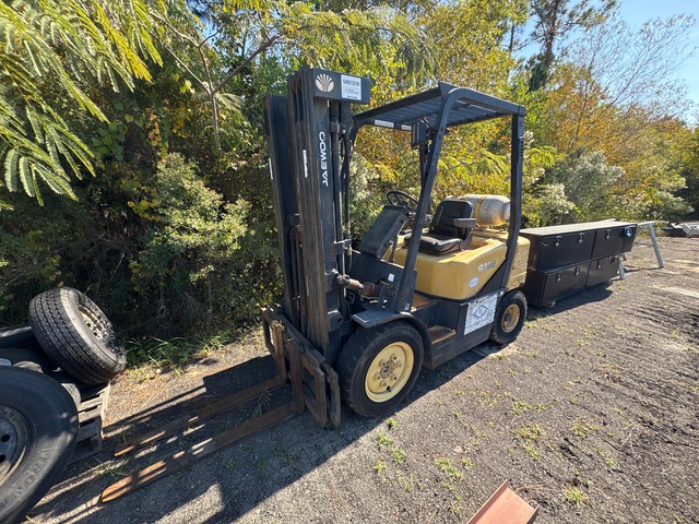 2005 Daewoo 4450 lb Pneumatic Tire Forklift (Inoperable) 2005 Daewoo 4450 lb Pneumatic Tire Forklift (Inoperable)