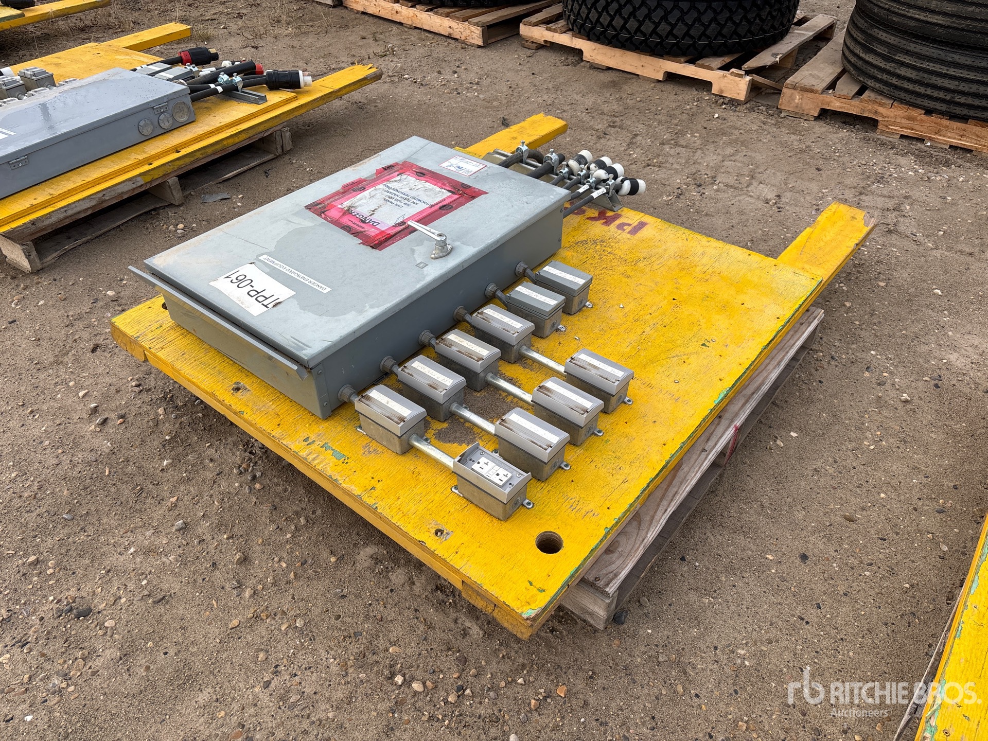 General Appearance with Image, coin arrière droit