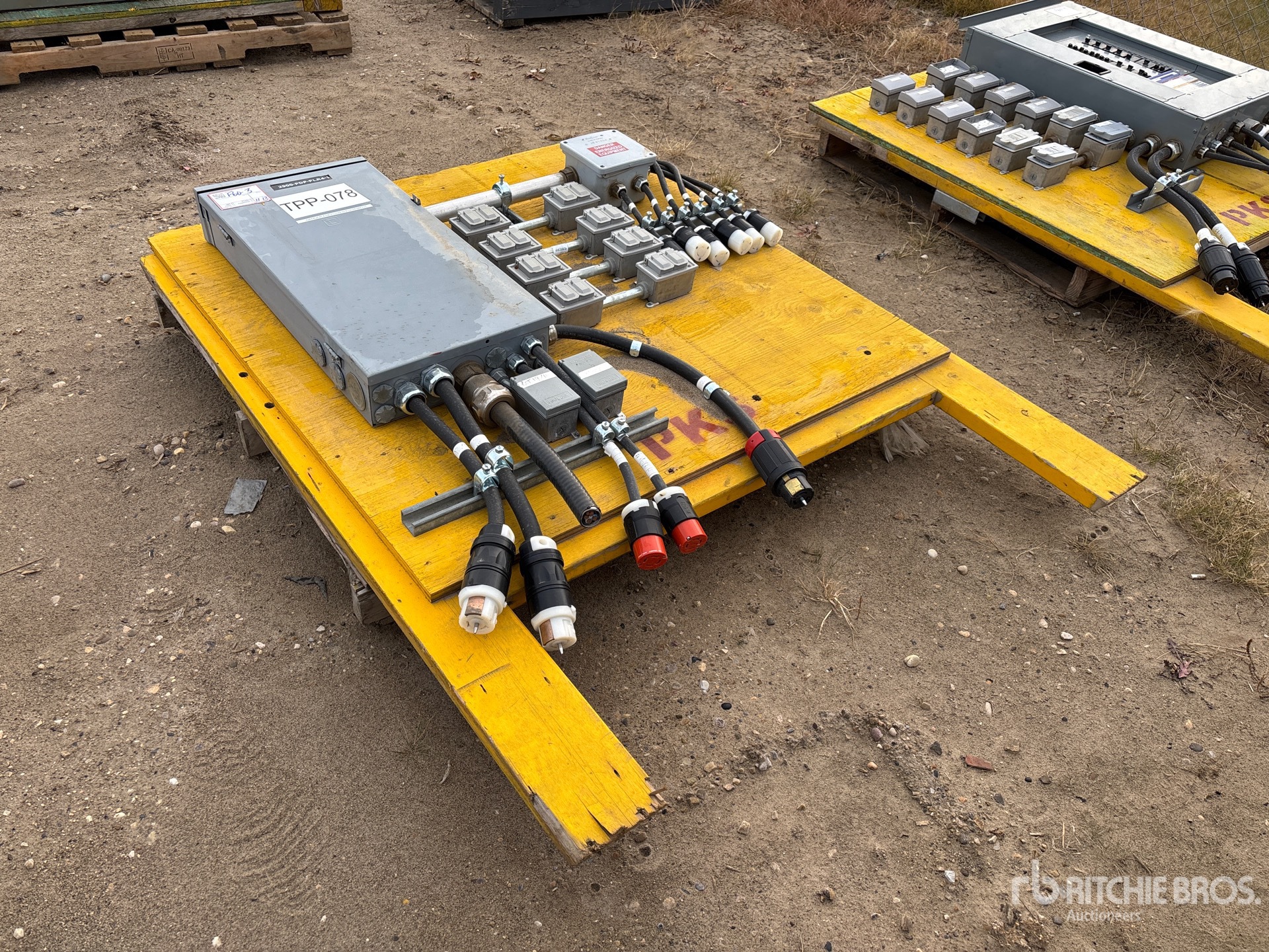 General Appearance with Image, coin avant droit