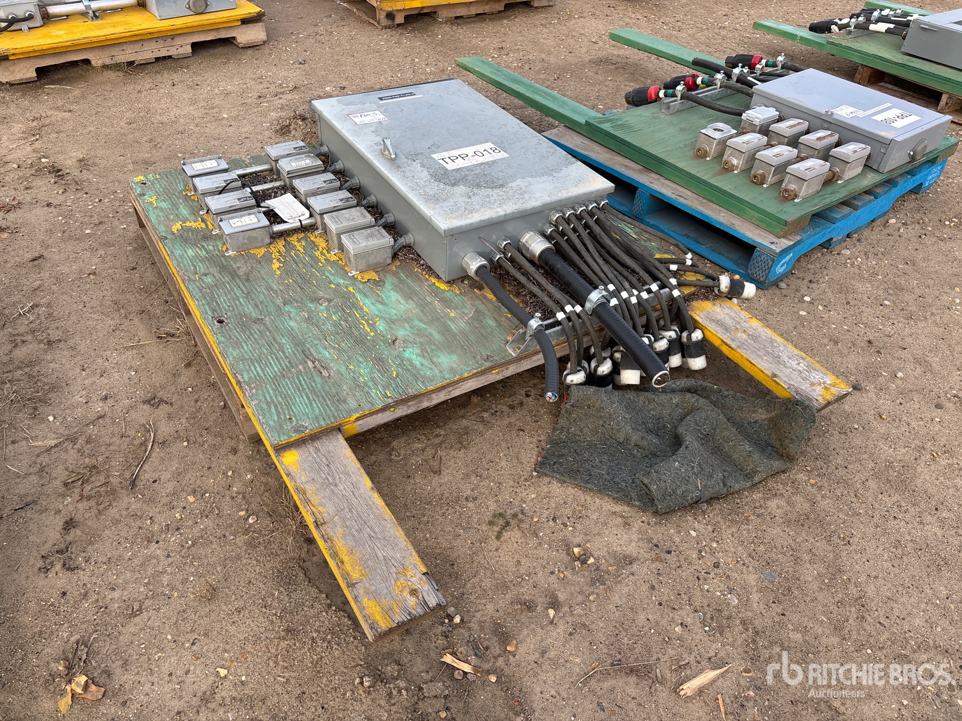 General Appearance with Image, coin avant droit