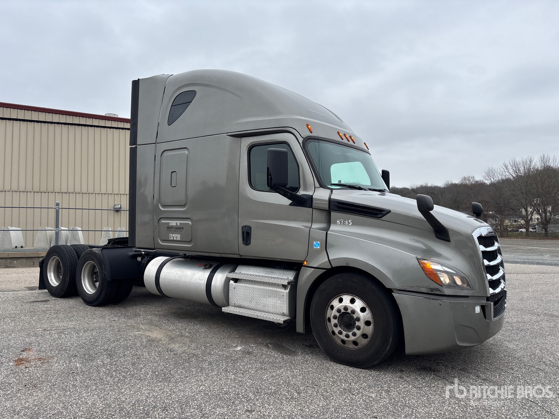 General Appearance with Picture, Right Front Corner