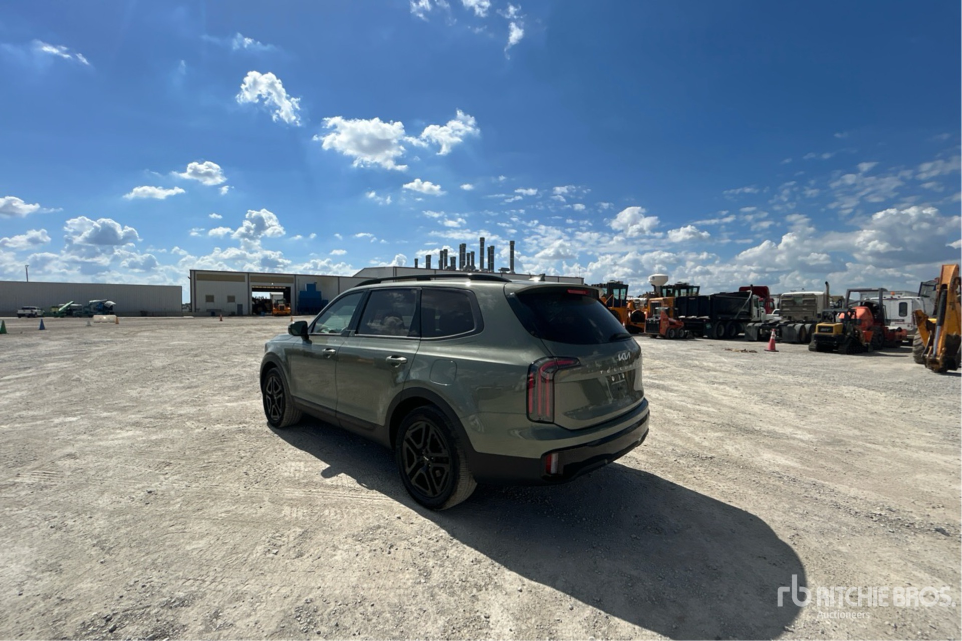 General Appearance with Picture, Left Rear Corner