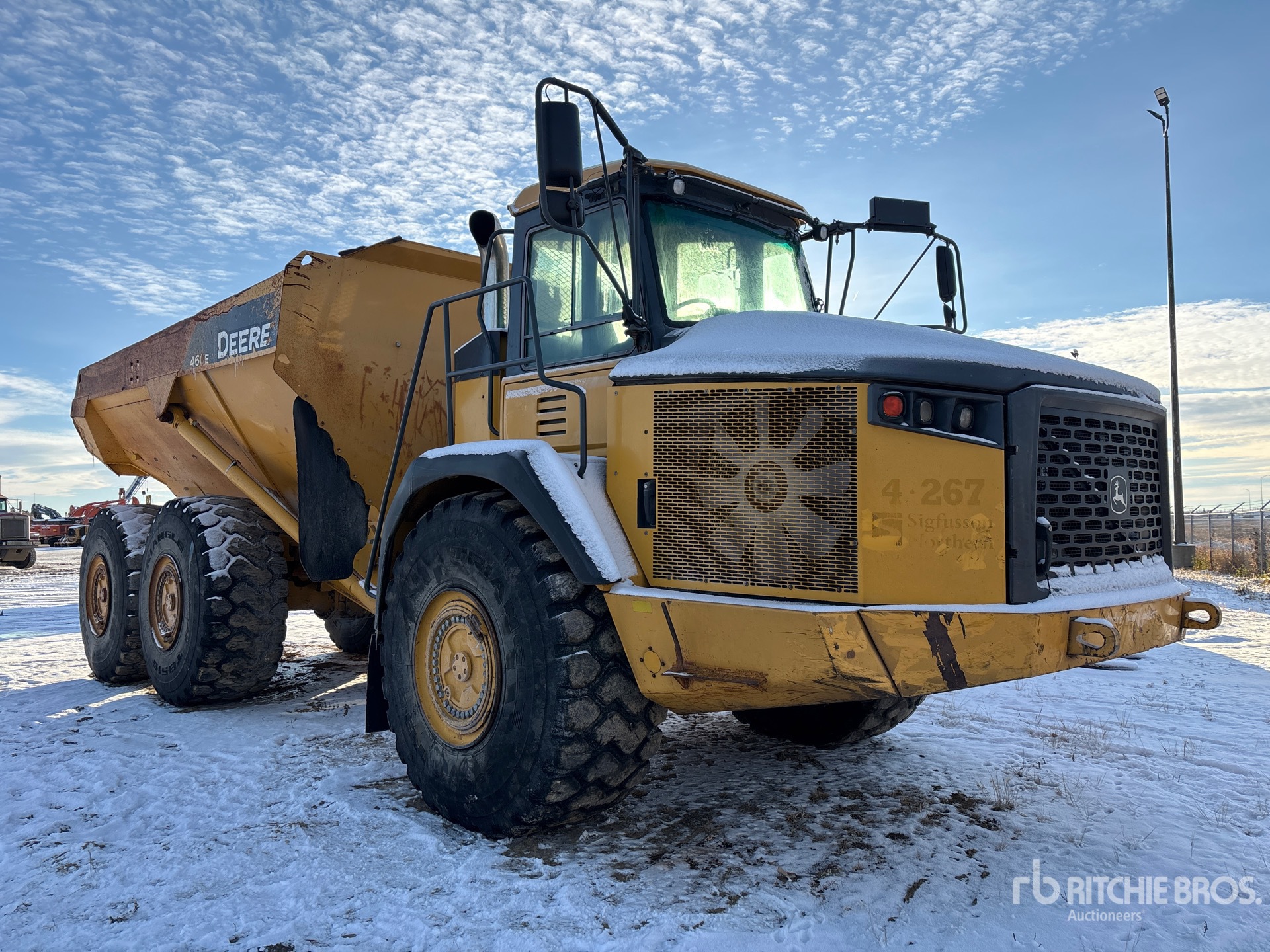 General Appearance with Picture, Right Front Corner