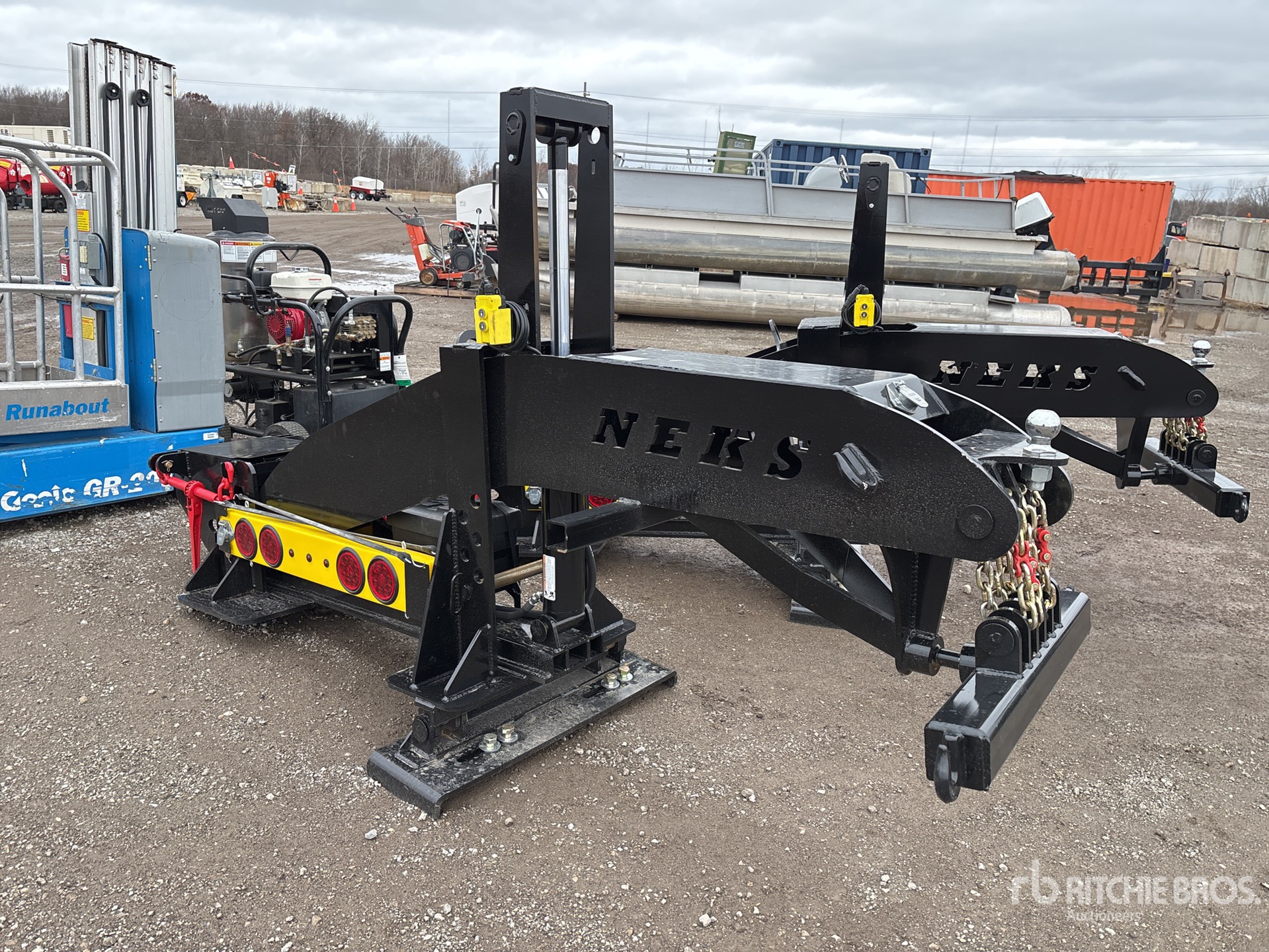 General Appearance with Picture, Right Front Corner