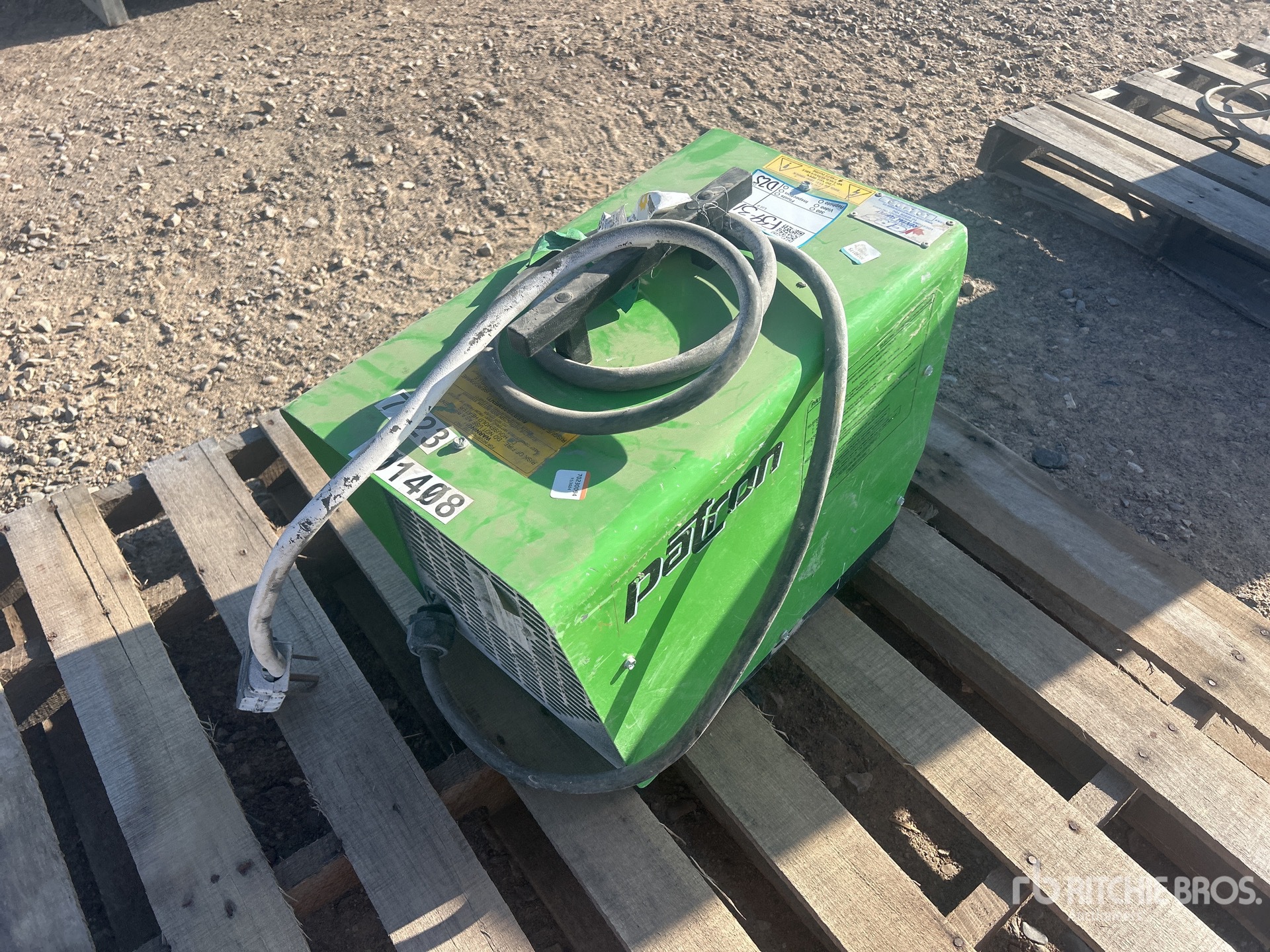 General Appearance with Bild, Ecke hinten rechts