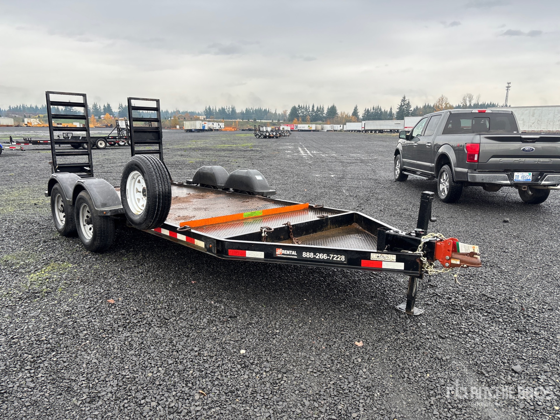 General Appearance with Bild, Ecke vorne rechts