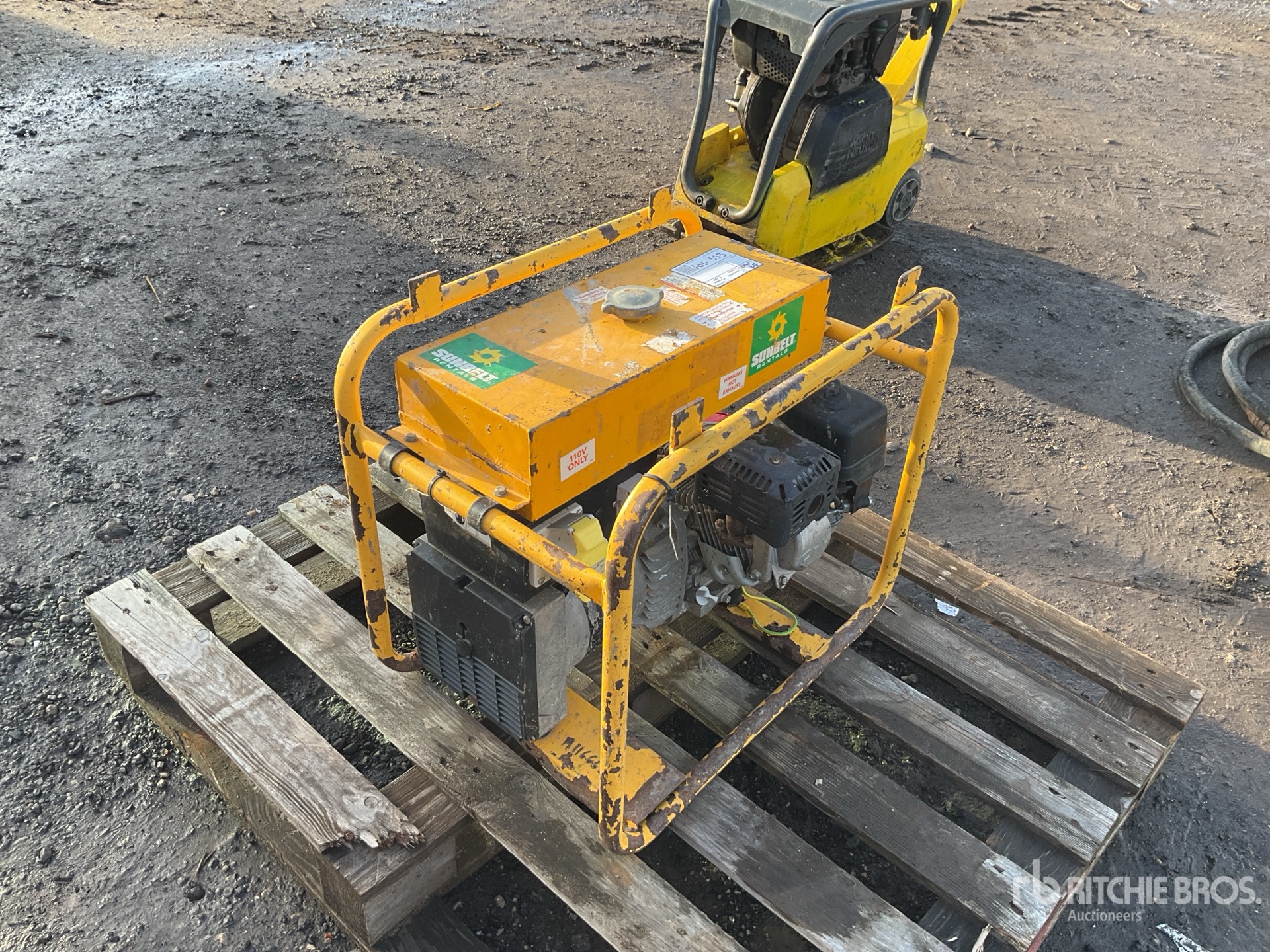 General Appearance with Picture, Right Front Corner