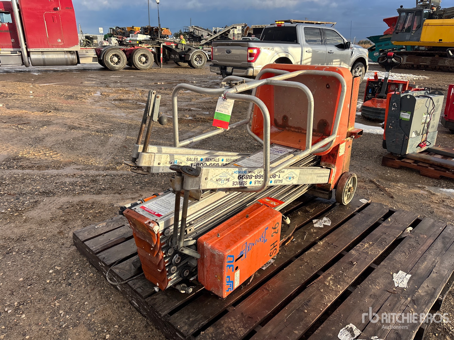 General Appearance with Picture, Left Front Corner