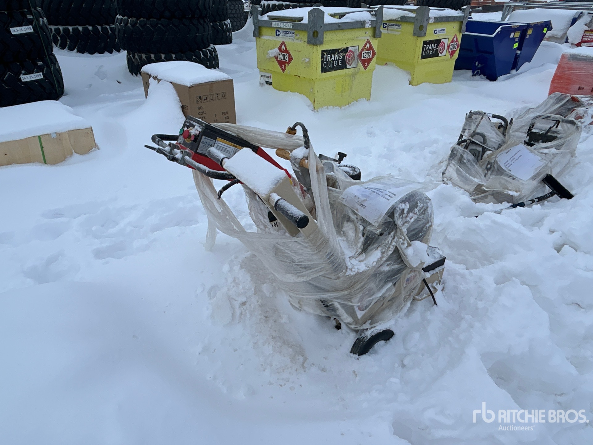 General Appearance with Foto, angolo anteriore sinistro