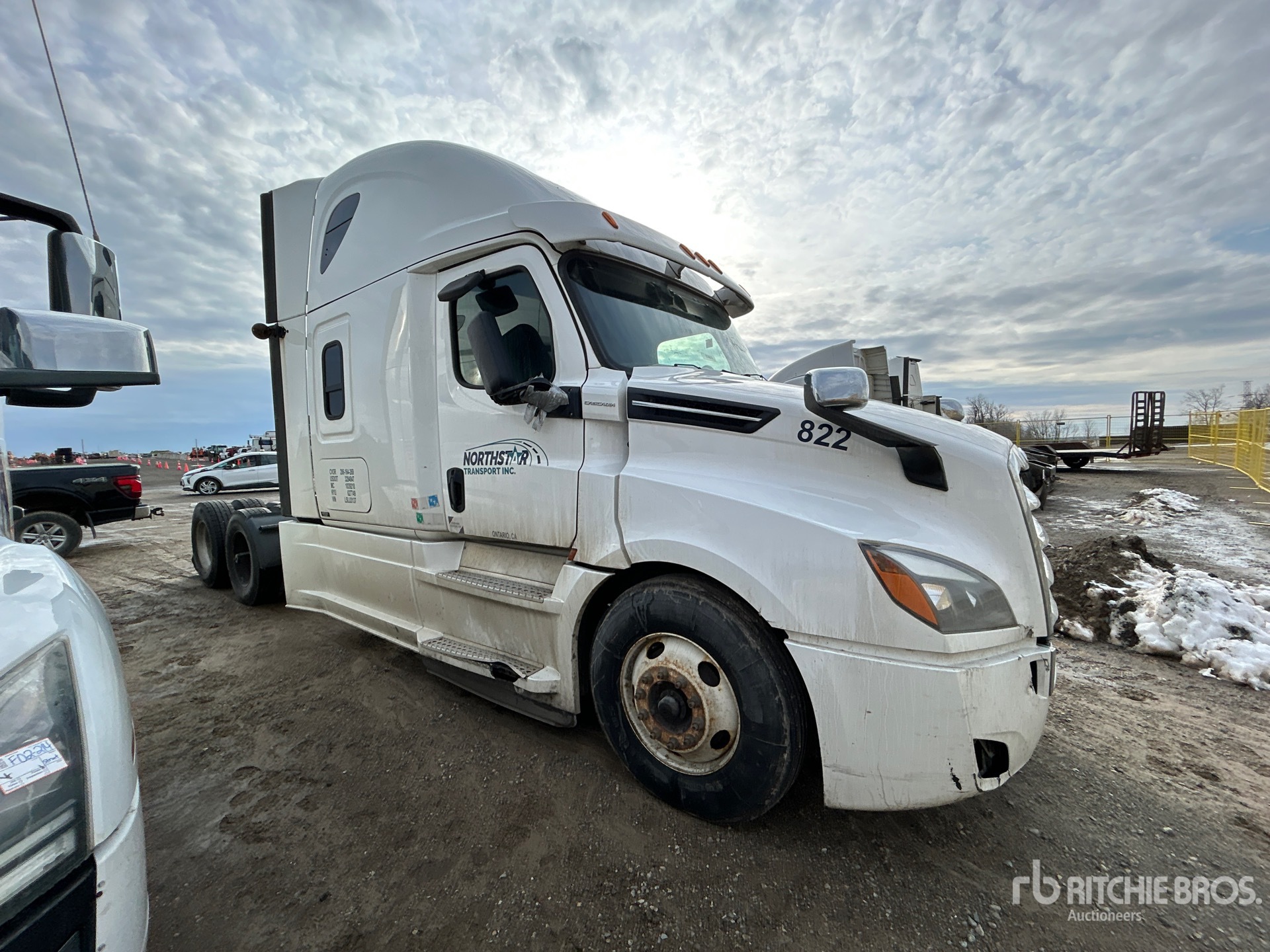 General Appearance with Picture, Right Front Corner