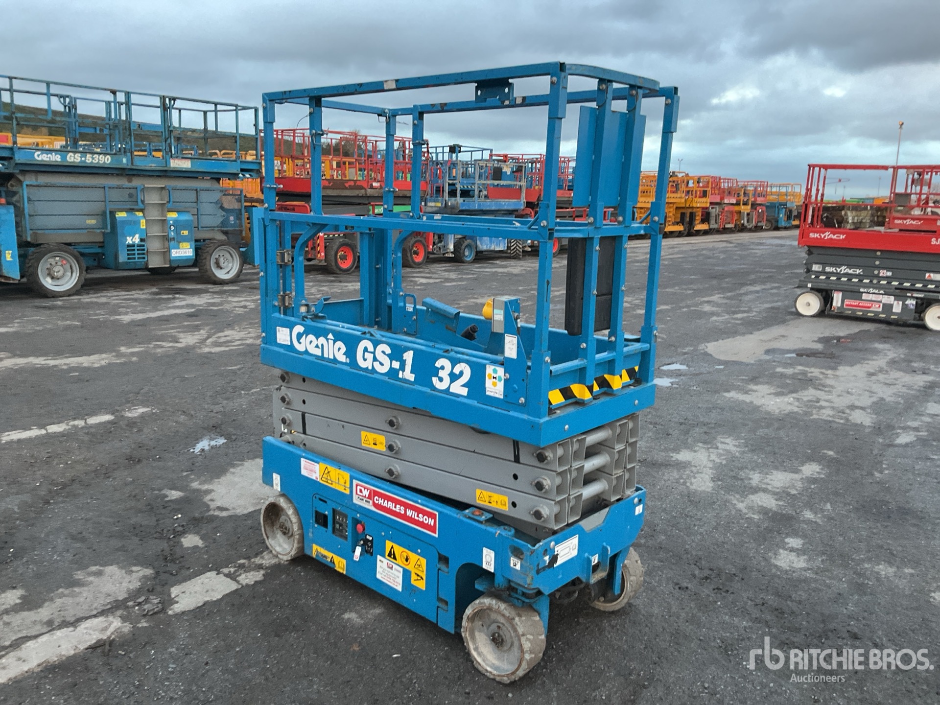 General Appearance with Picture, Right Front Corner