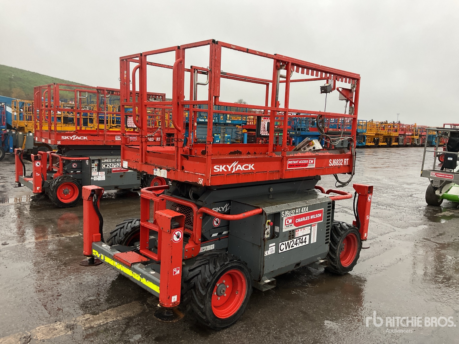 General Appearance with Picture, Right Rear Corner