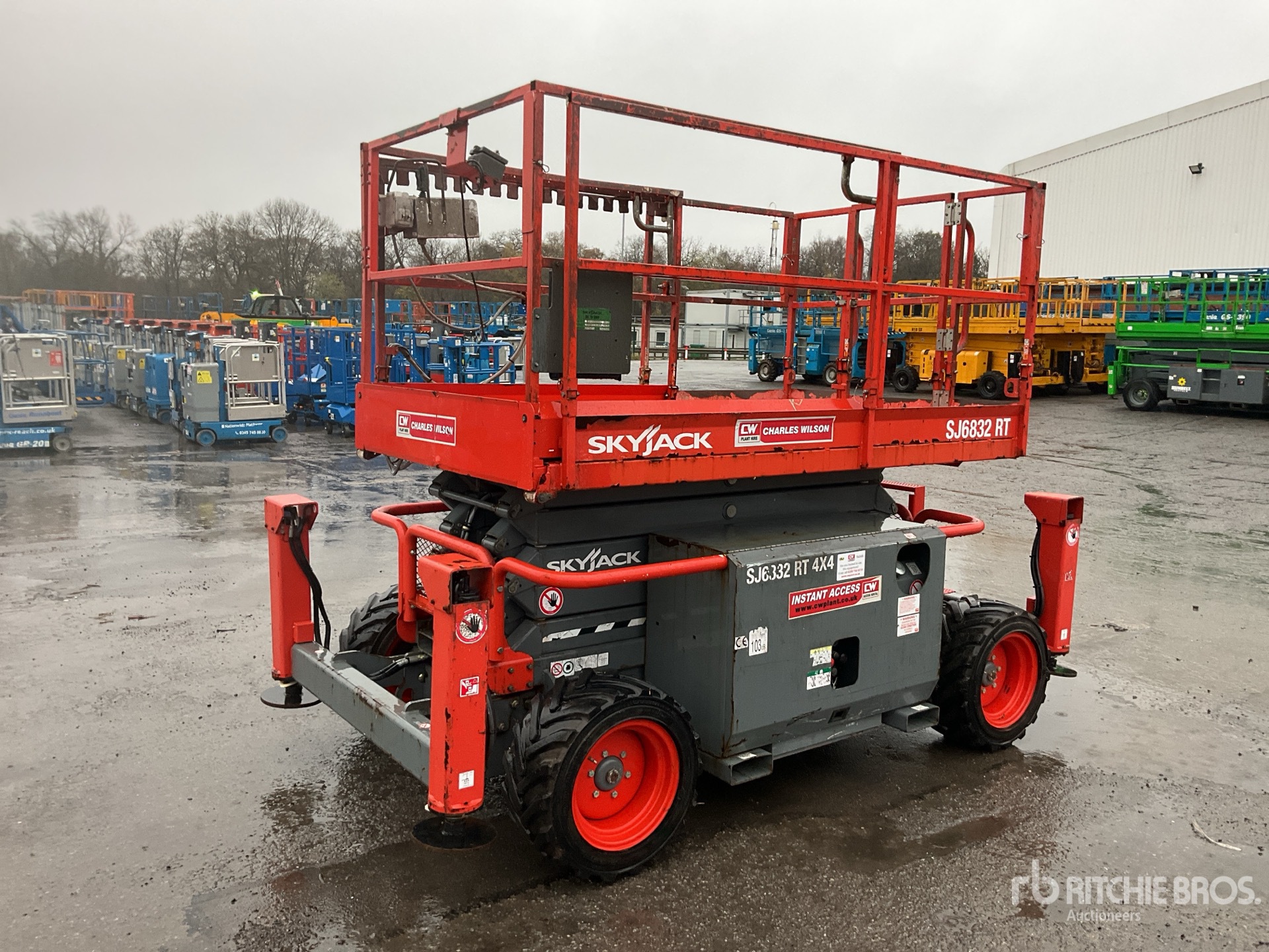 General Appearance with Picture, Left Front Corner