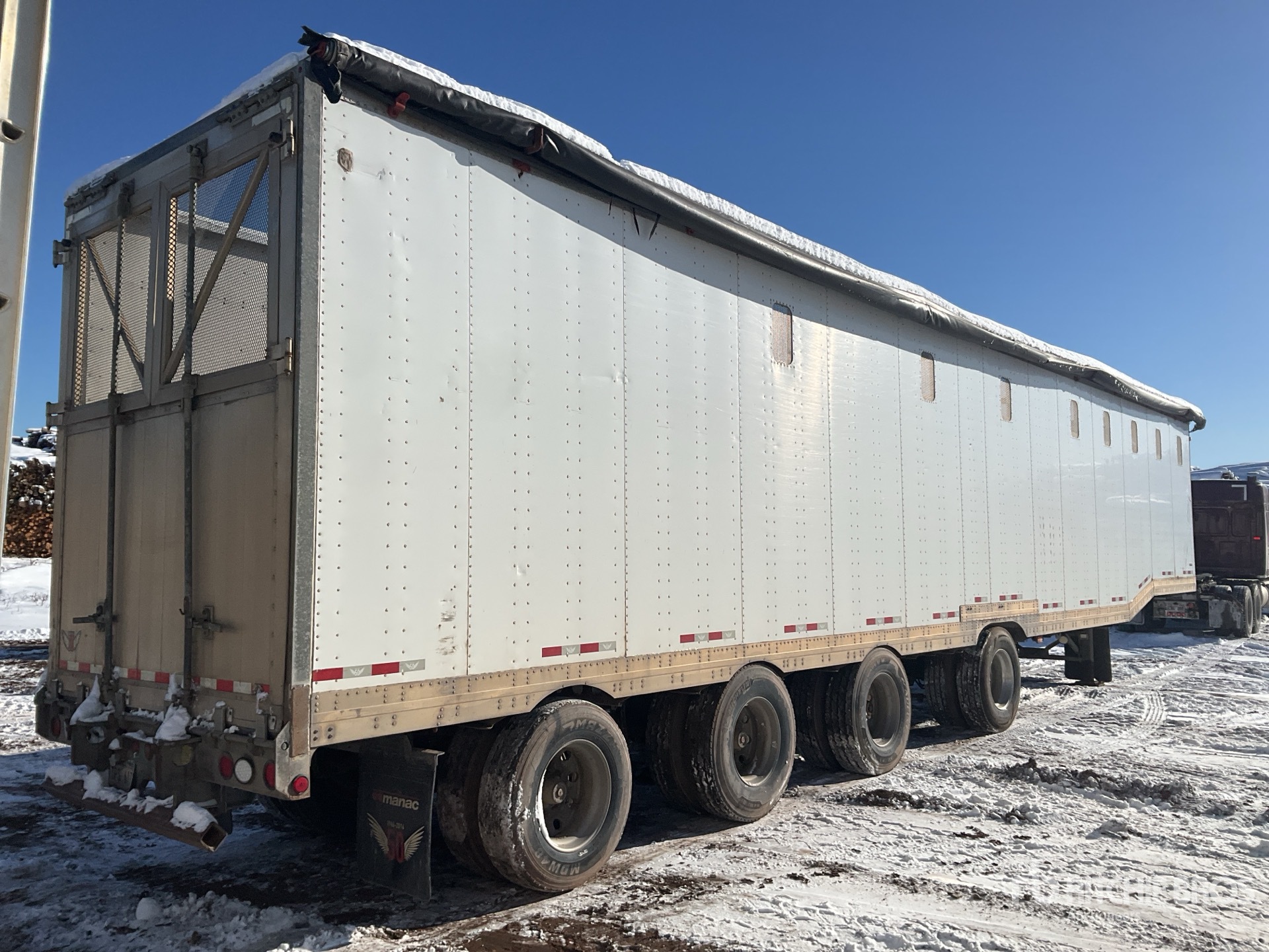 General Appearance with Imagen: esquina trasera derecha