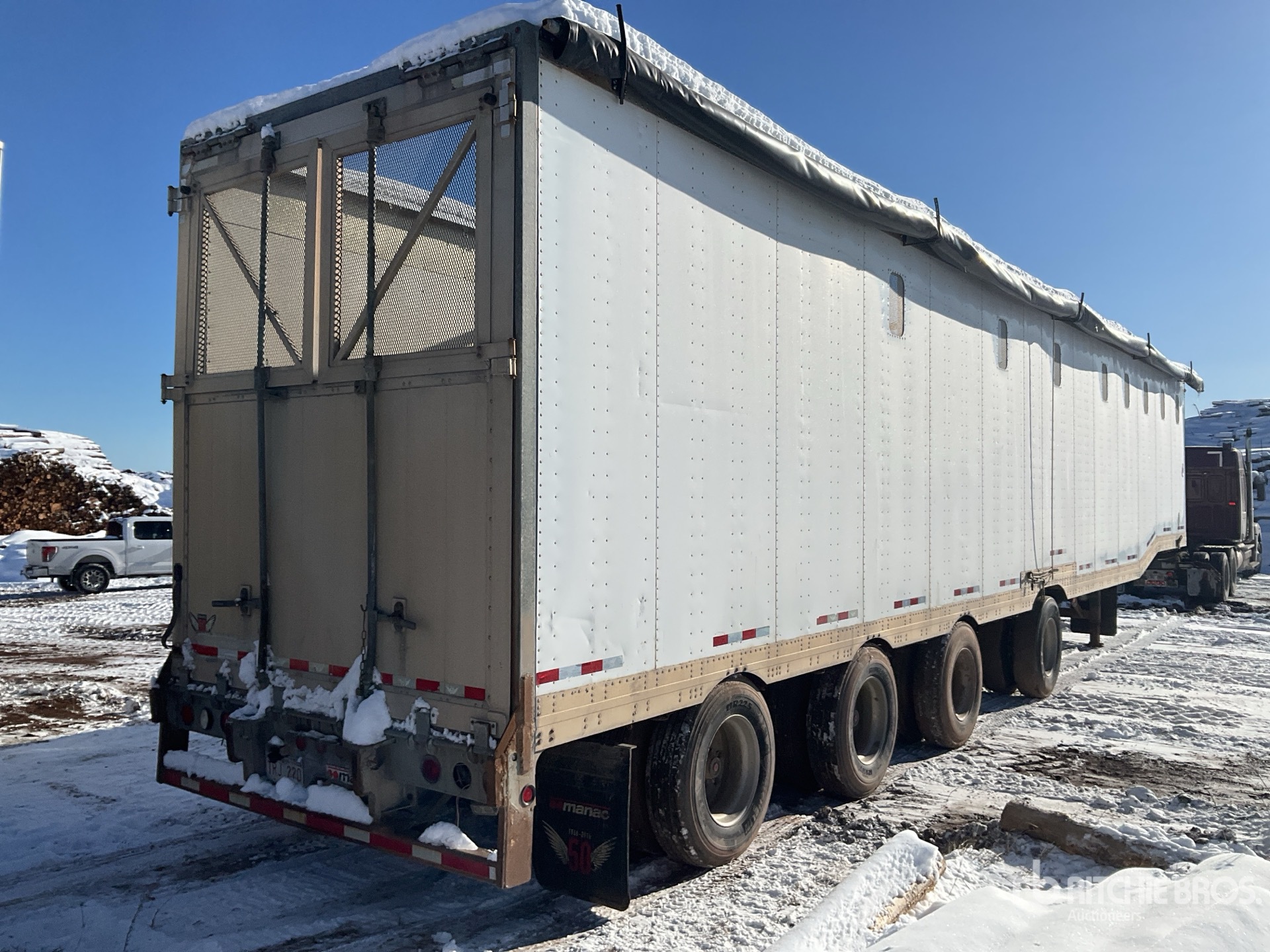 General Appearance with Imagen: esquina trasera derecha