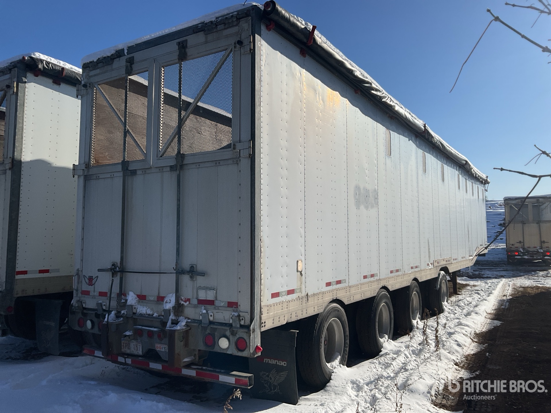 General Appearance with Imagen: esquina trasera derecha