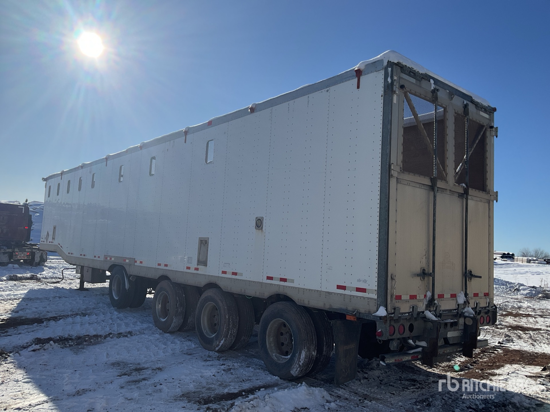 General Appearance with Imagen: esquina trasera izquierda