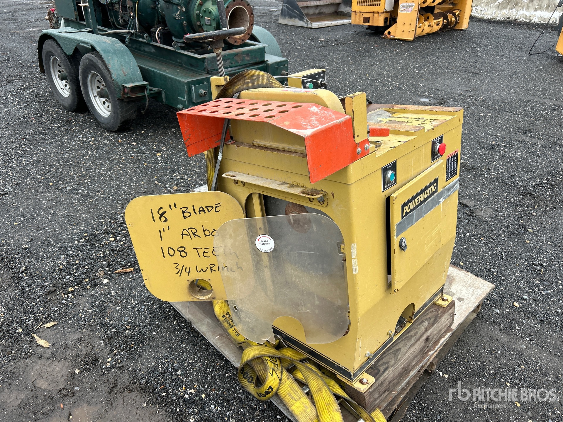 General Appearance with Foto, angolo anteriore sinistro