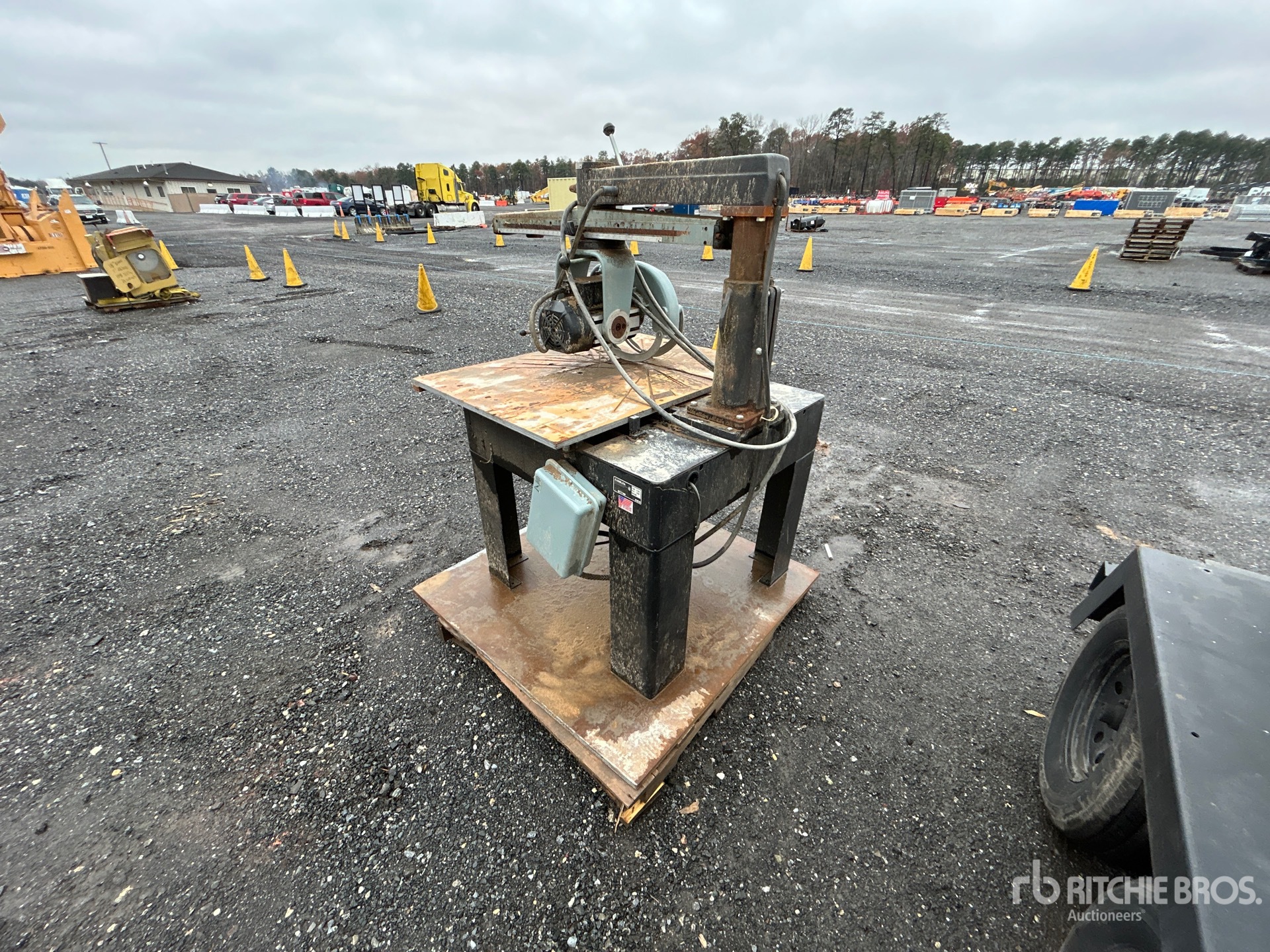 General Appearance with Imagen: esquina trasera izquierda