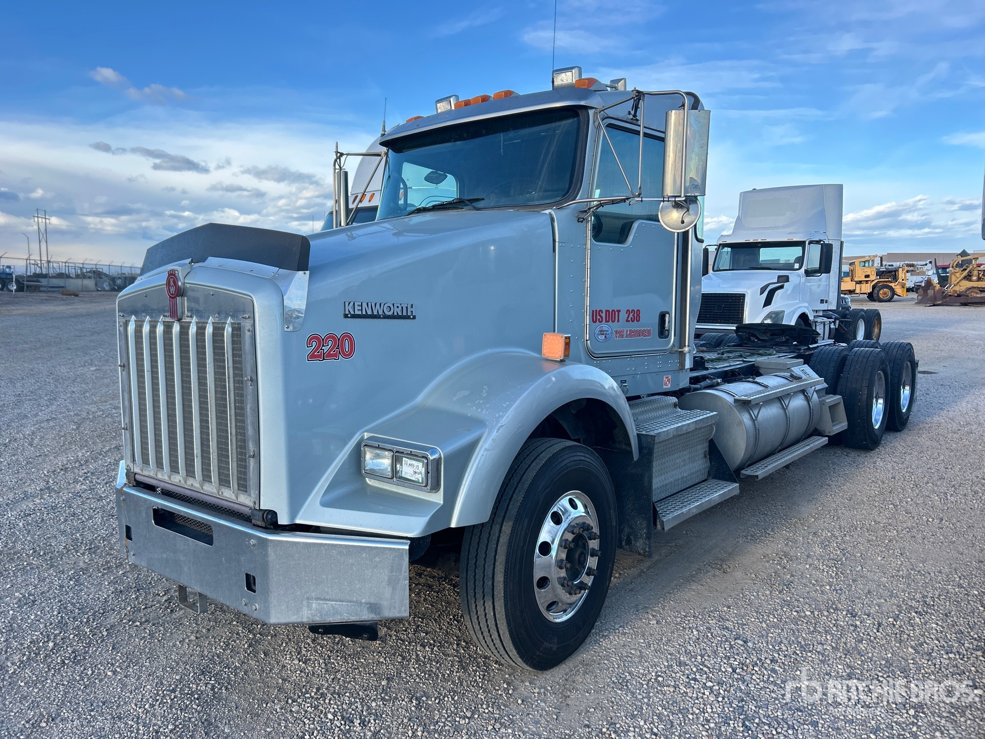 General Appearance with Picture, Left Front Corner