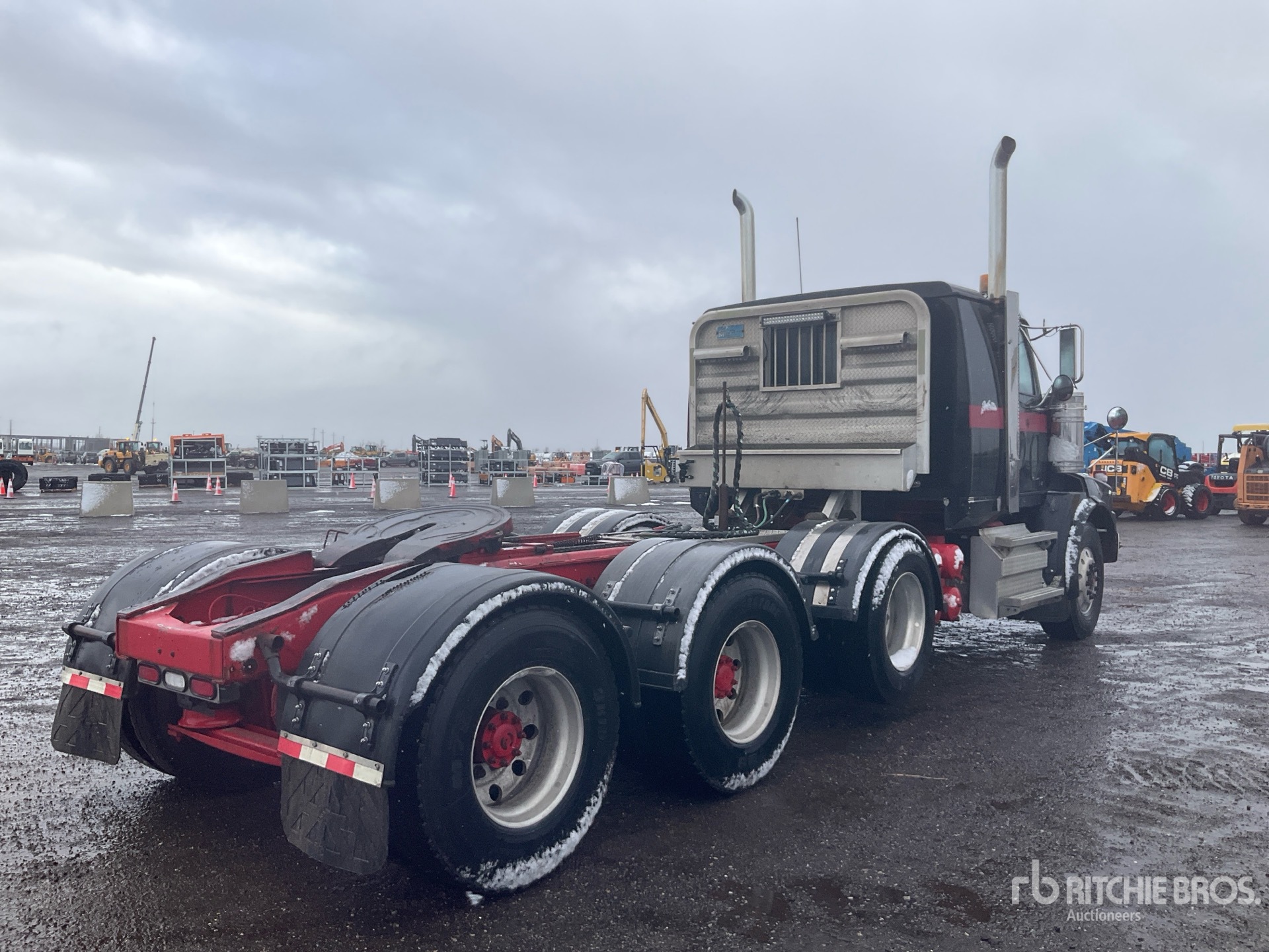 Aspect général with Image, coin arrière droit